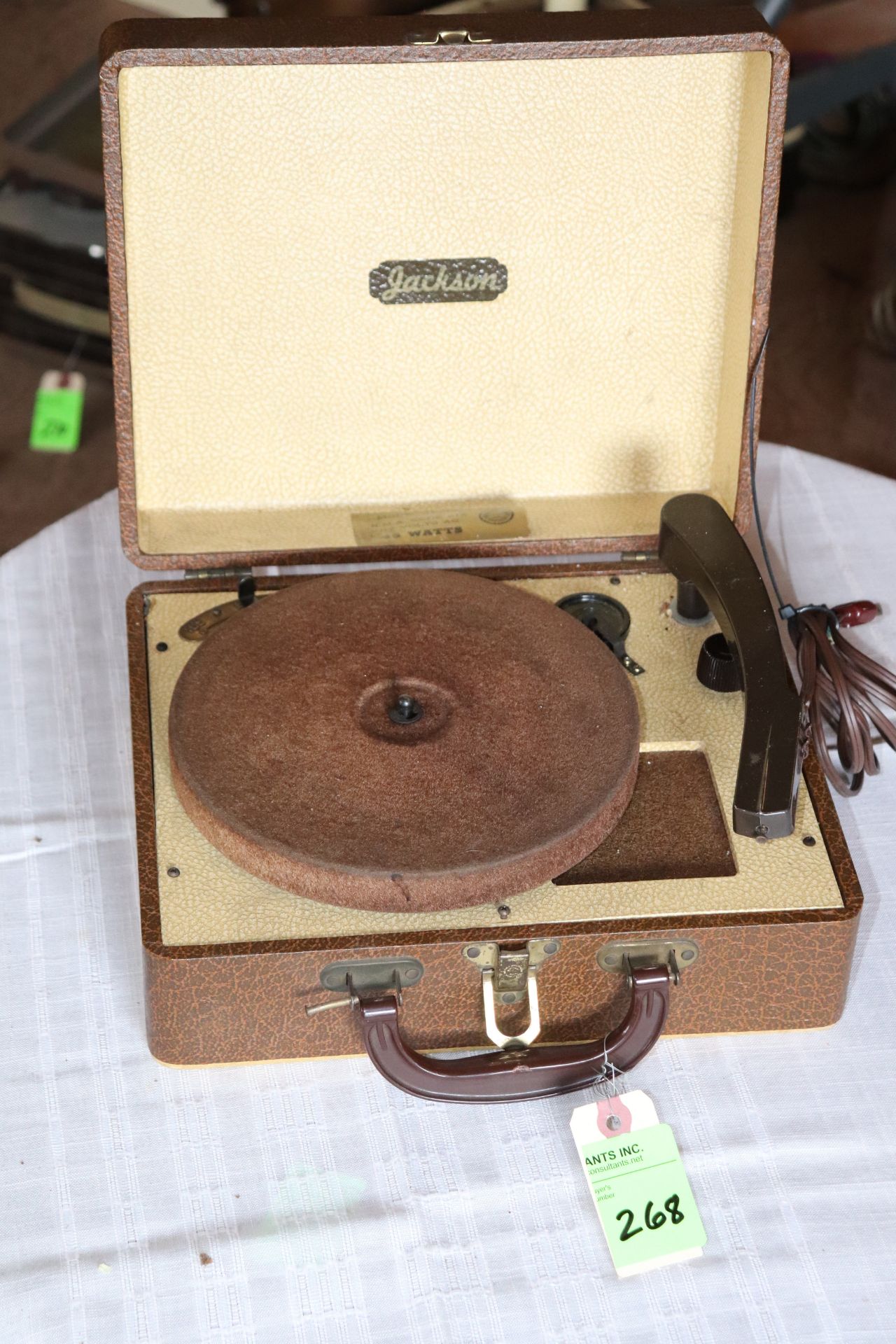 Jackson model JP25 suitcase turntable