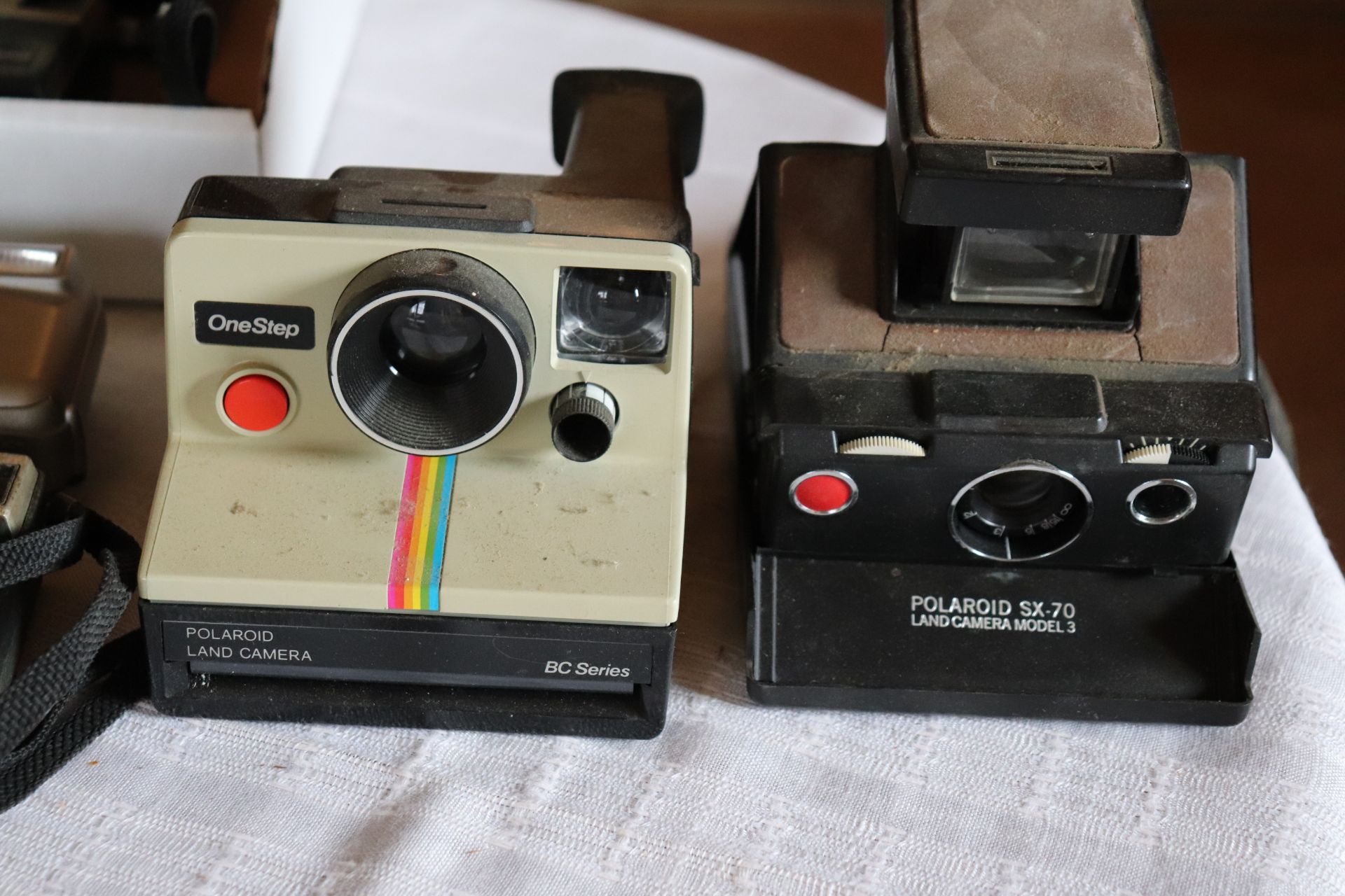 Polaroid and Kodak cameras - Image 2 of 4