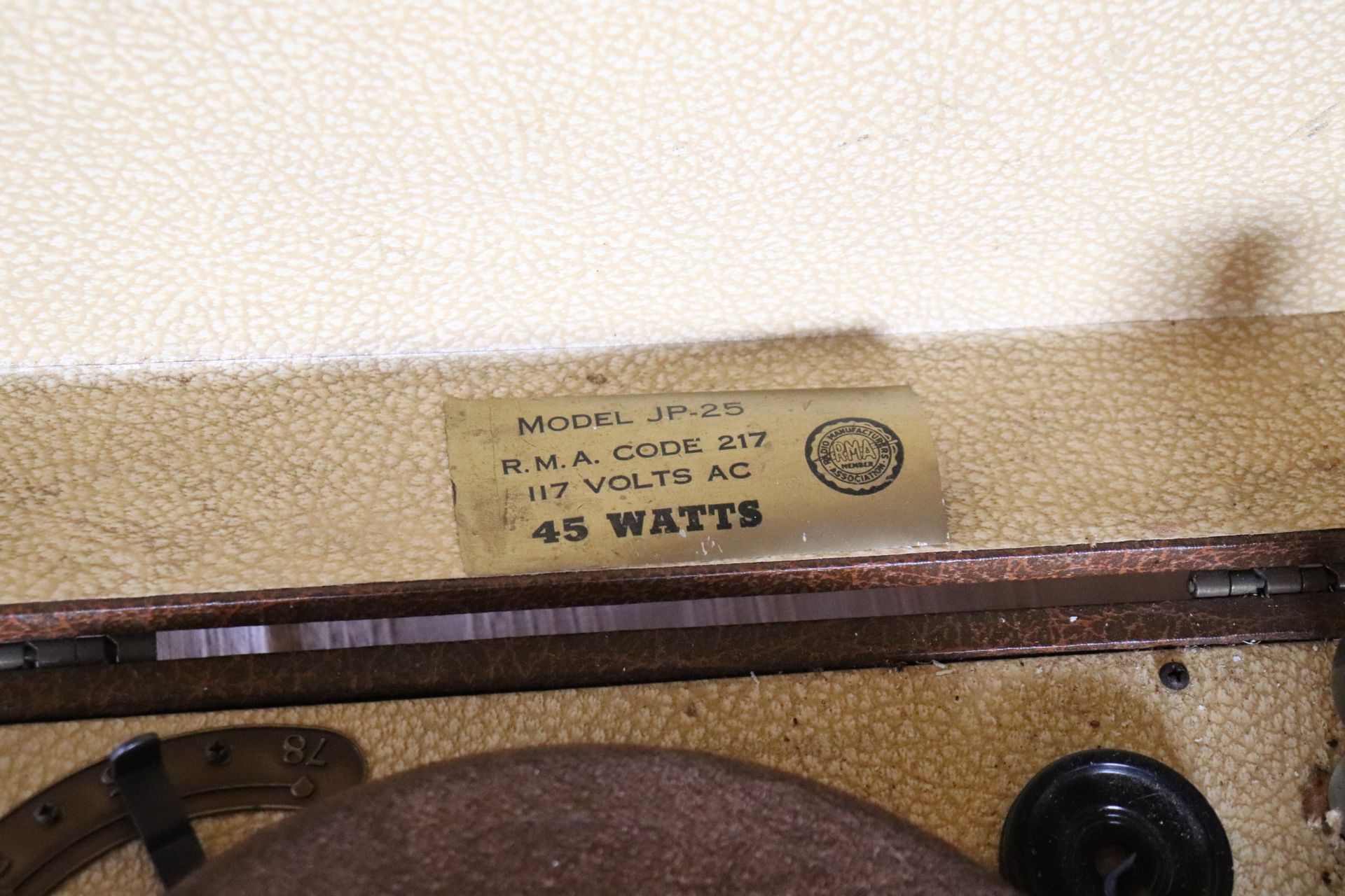 Jackson model JP25 suitcase turntable - Image 2 of 4