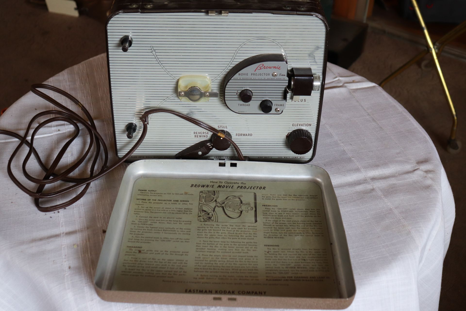 Brownie movie projector, model 1, by Eastman Kodak Company, Rochester, New York - Image 3 of 8