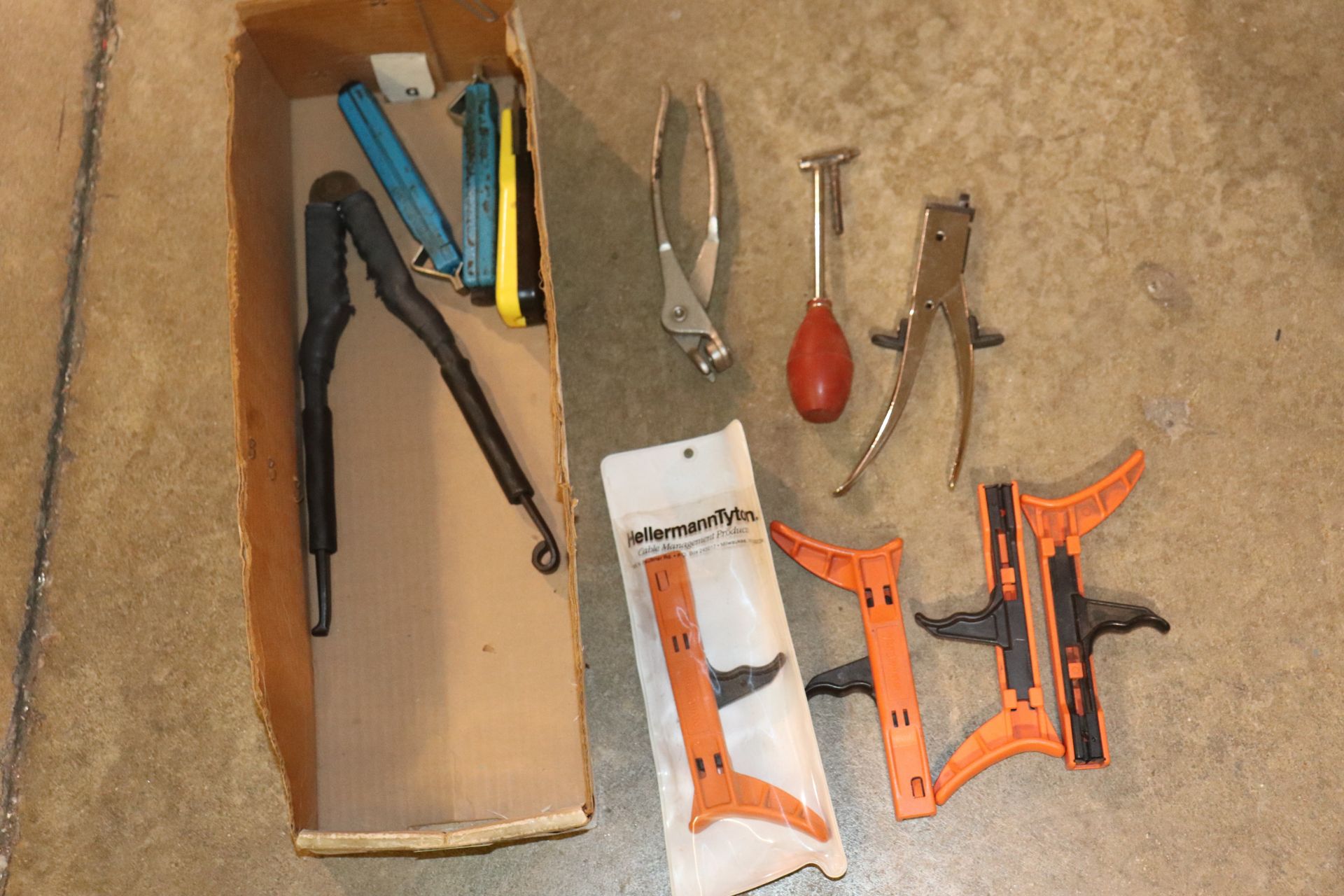 Tytontwyster cable tie tools and miscellaneous