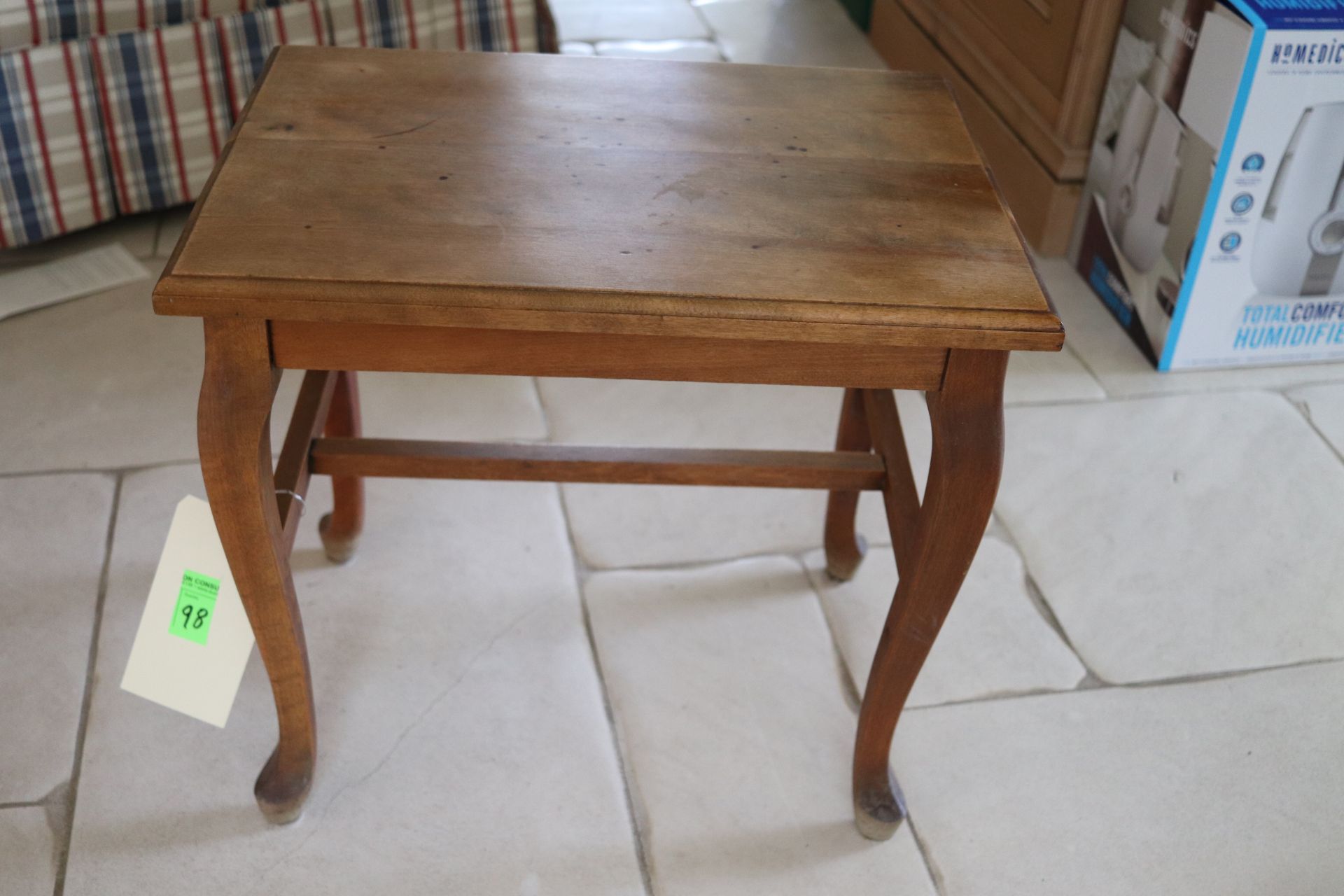 Wooden side table, 20" x 13-1/2" x 18"