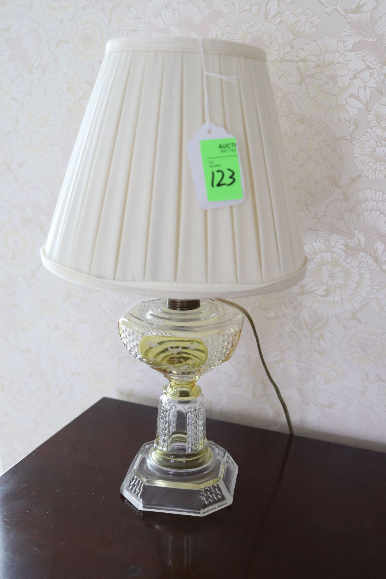 Glass base table lamp, height 18"