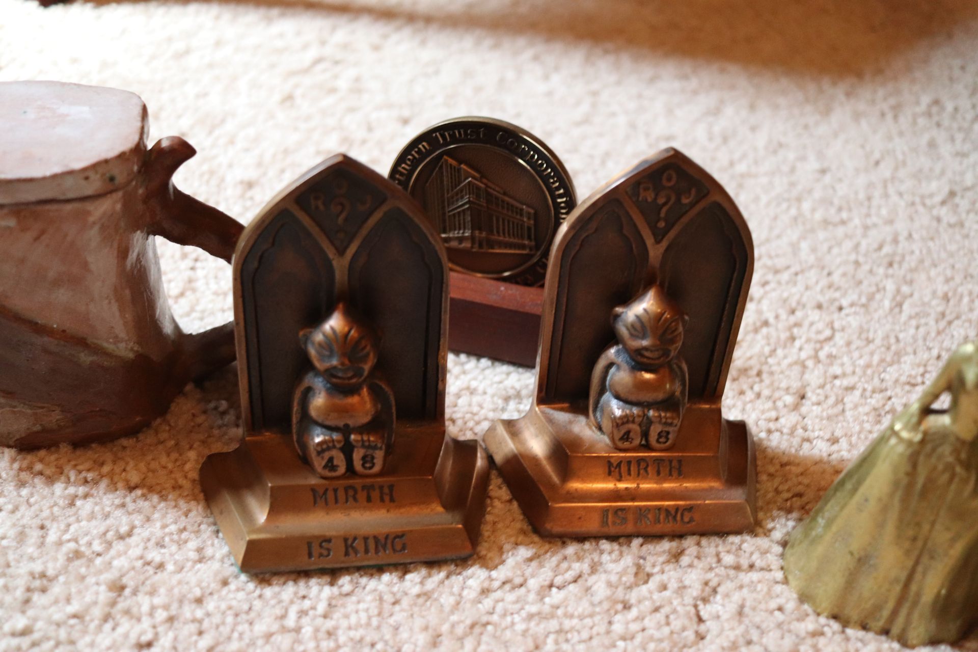 Box lot with bookends, bells, and paperweights - Image 3 of 4