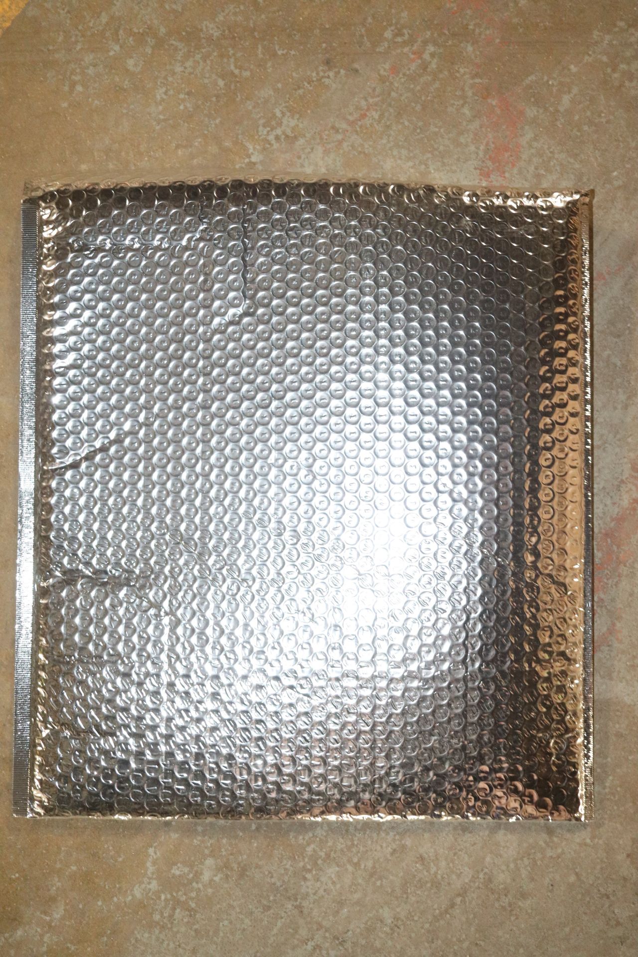 Four cases of metallic bubble mailers, 15" x 17", self seal, part #MB15X17SS - Image 2 of 2
