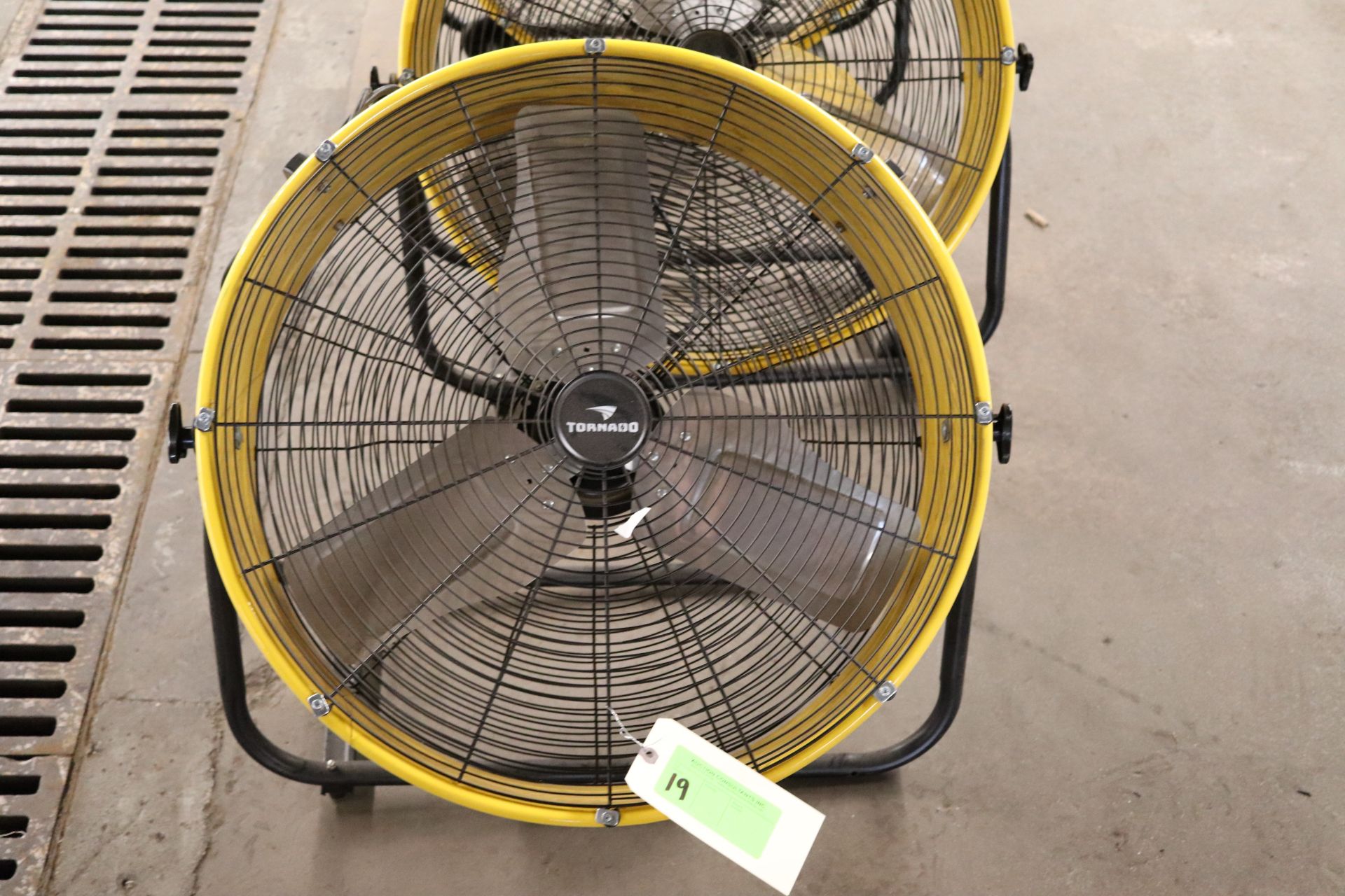 Tornado 24" floor drum fan, model FE60D FOL