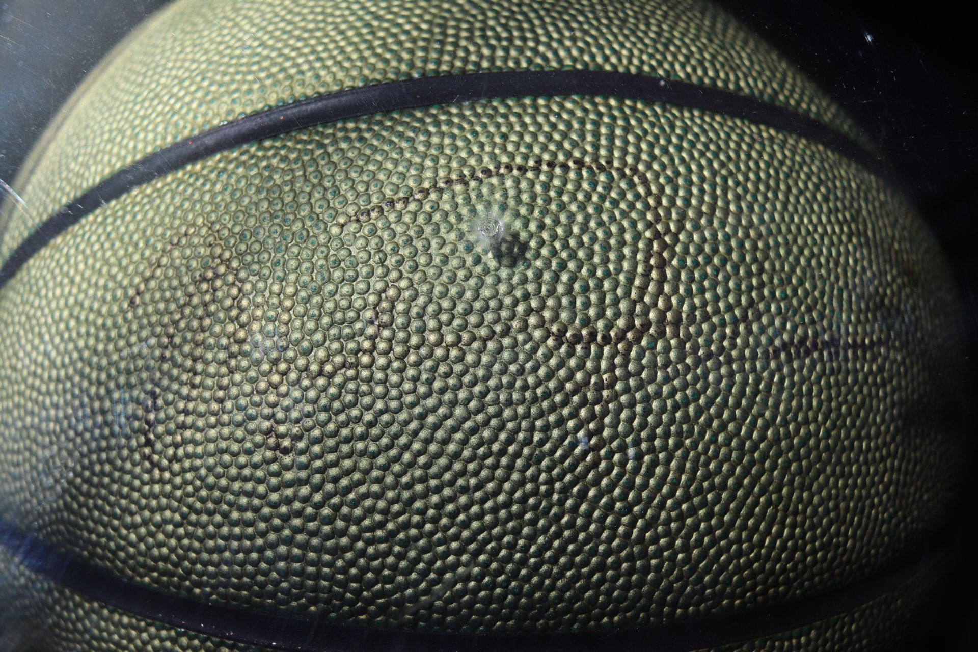 Wilson Professional Indoor/Outdoor basketball, Michael Jordan signature - Image 3 of 6