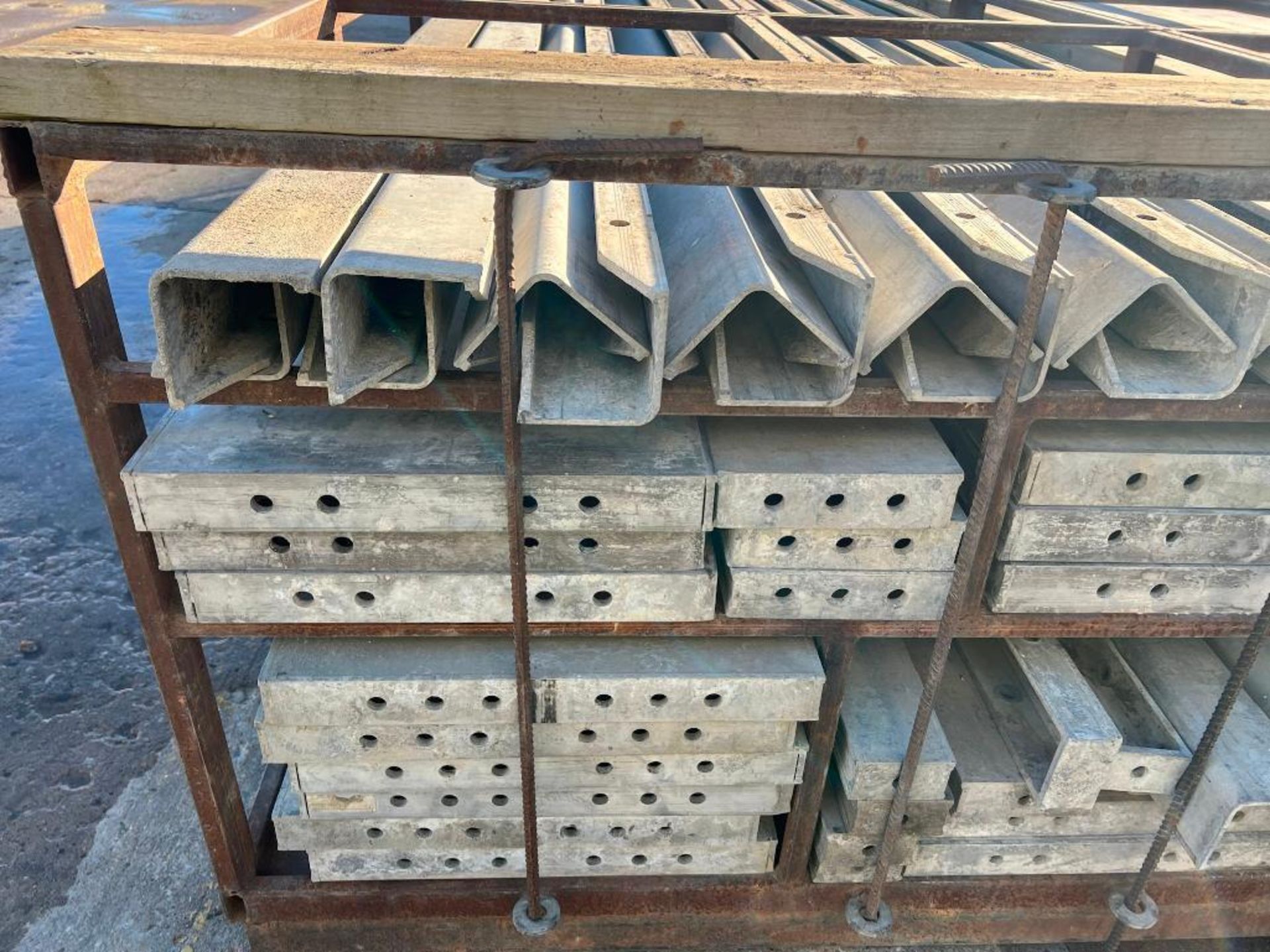 Lot of Wall-Ties Smooth Aluminum Concrete Forms. (220) 2' x 14' and 3' x 8' x 14' Filler Cage to Inc - Image 18 of 23