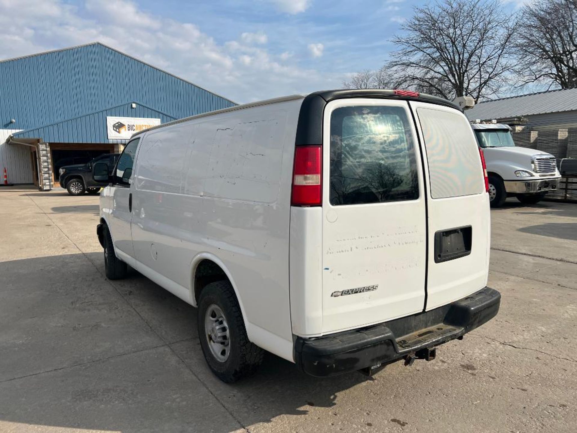 2009 Chevy Express Van, 4.8L Engine,  292,049 miles, VIN # 1GCGG25C391126515, Adrian Steel Shelving. - Image 4 of 20