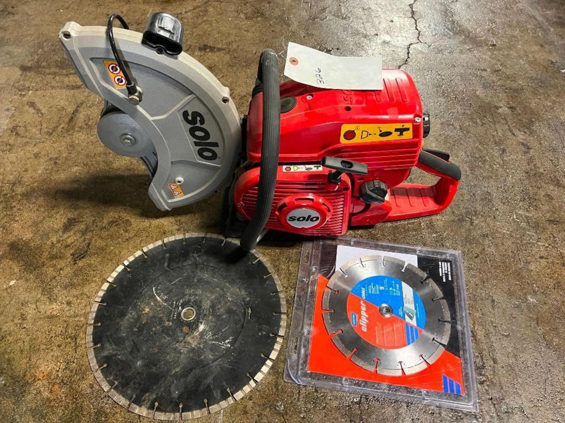 Solo Concrete Saw with Blades. Located in Mt. Pleasant, IA