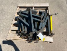 (20) 20" Trailer Brackets. Located in Mt. Pleasant, IA