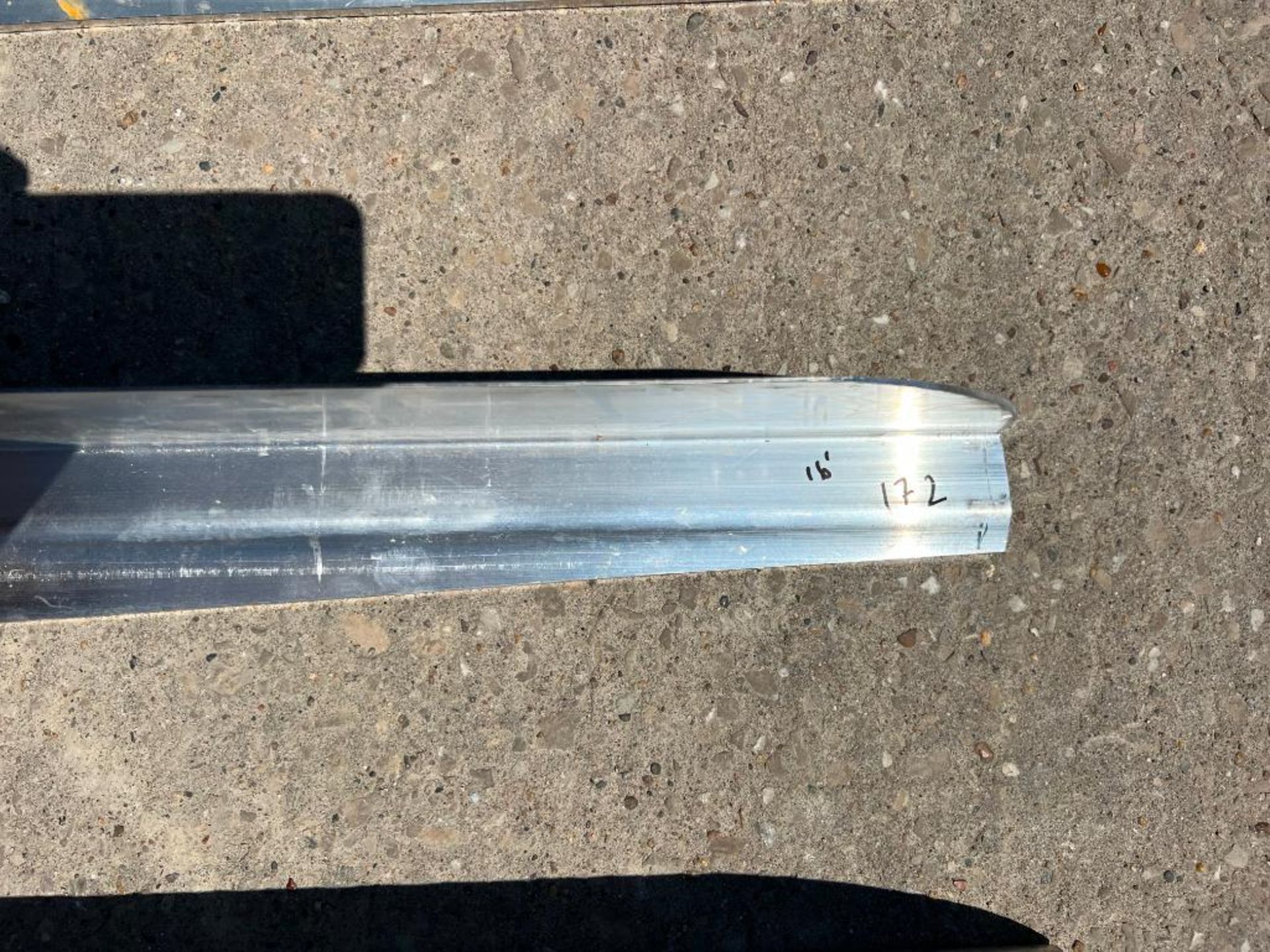New 16' Allen Aluminum Max Screed Blade. Located in Mt. Pleasant, IA - Image 2 of 3