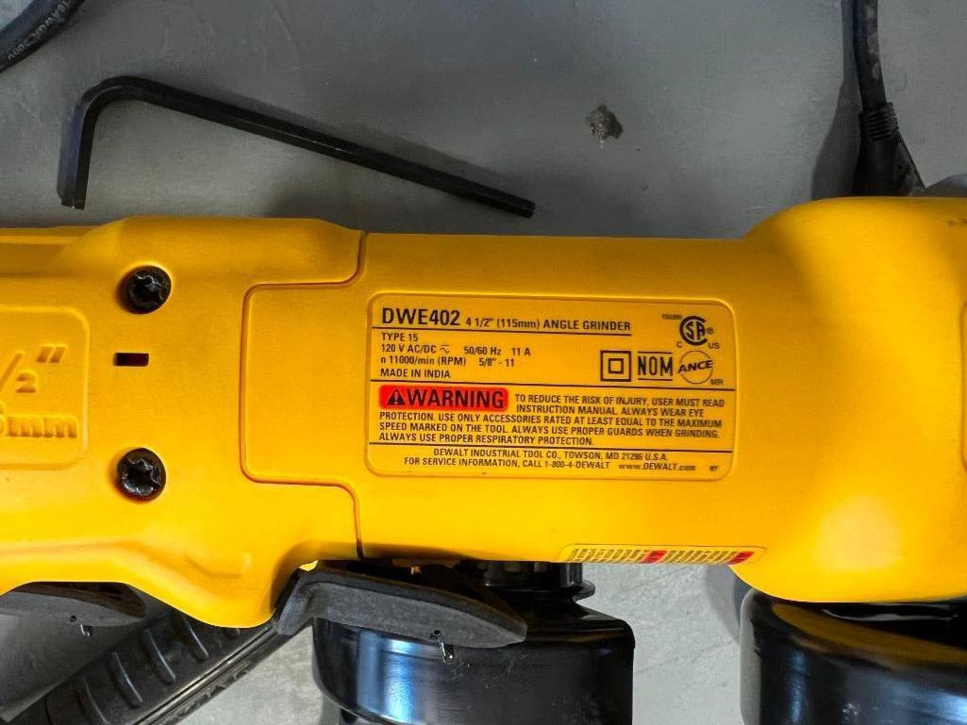 (2) DeWalt DWE402, 4 1/2" Angle Grinders, 120 V. Located in Mt. Pleasant, IA - Bild 2 aus 2