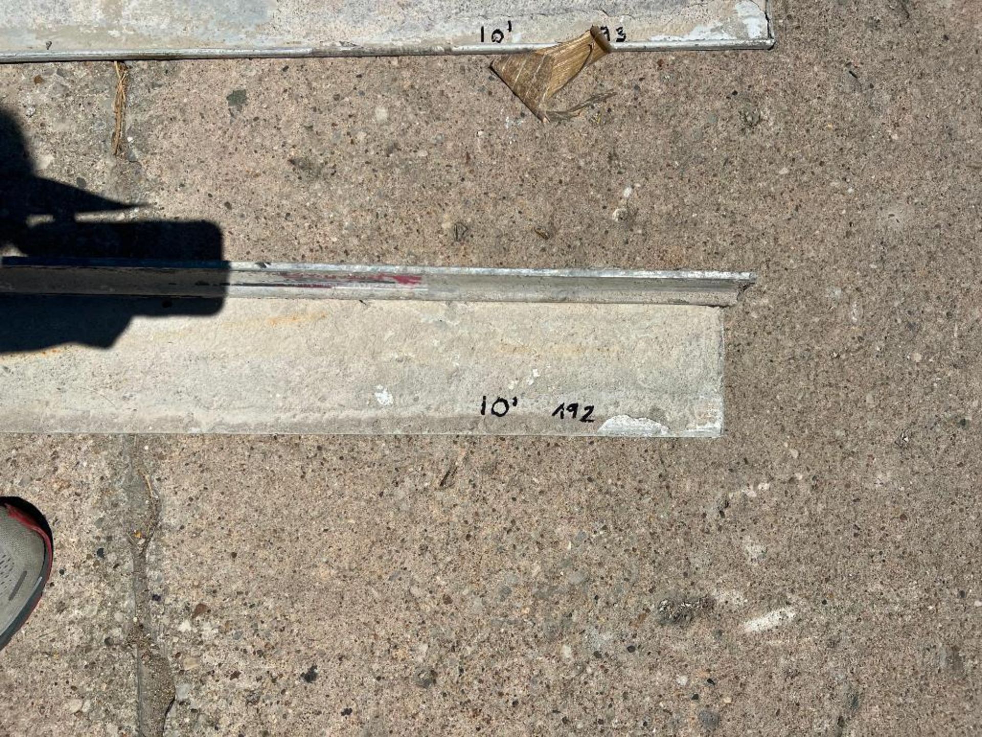 10' Aluminum Screed Blade. Located in Mt. Pleasant, IA - Image 2 of 2