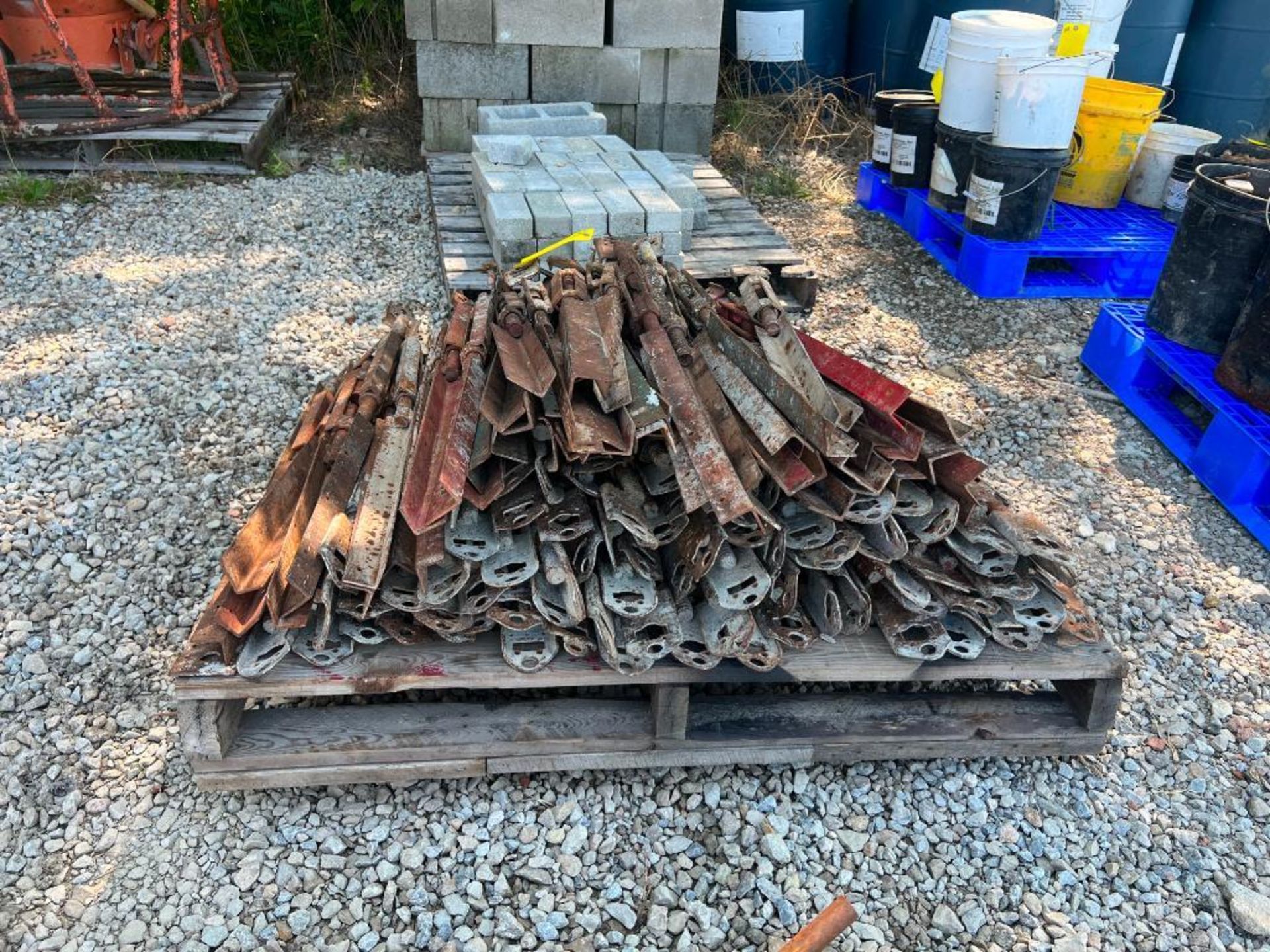 Pallet of Wire Base Ties and U Ties 6" thru 12". Located in Altamont, IL - Image 6 of 6