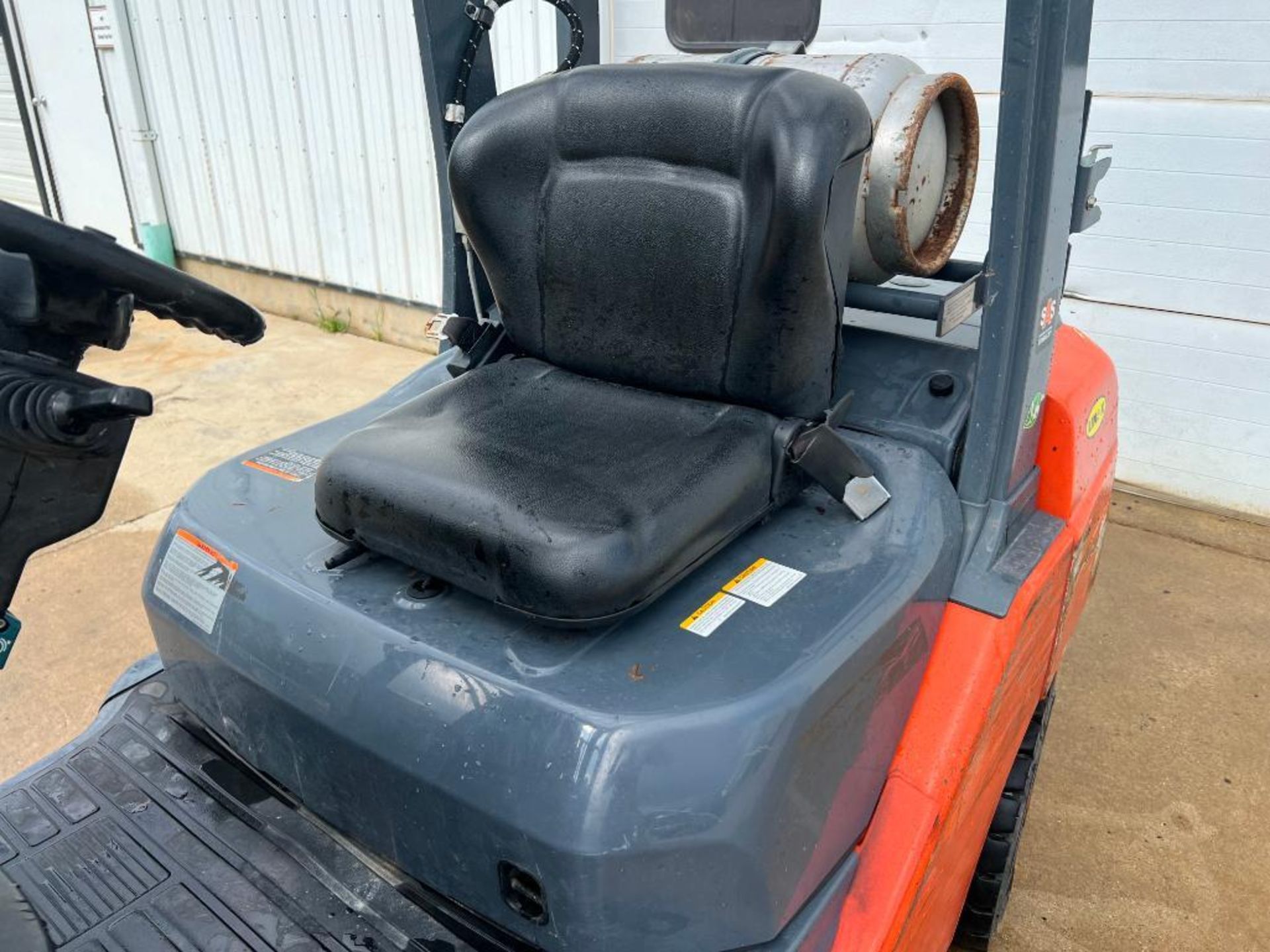 Toyota Forklift Truck, Model 8FGU25, Hours 5,264, LP. Located in Altamont, IL - Image 16 of 19