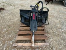 Bobcat Quick Attach Hydraulic Hammer/Breaker. Located in Altamont, IL