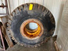 New 23.5 - 25 Tubeless Tire & Rim For 966 Cat Loader. Located in Altamont, IL