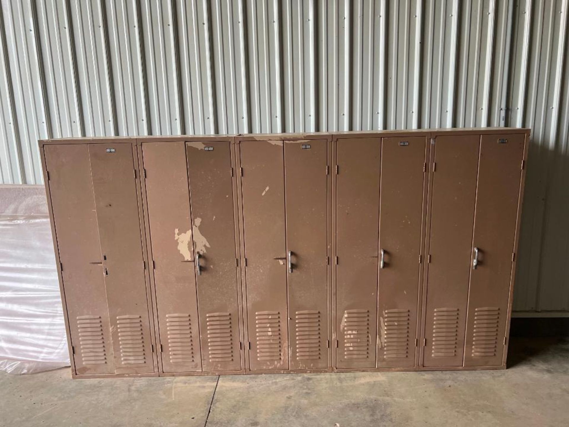 Metal Lockers. Located in Altamont, IL - Image 2 of 3