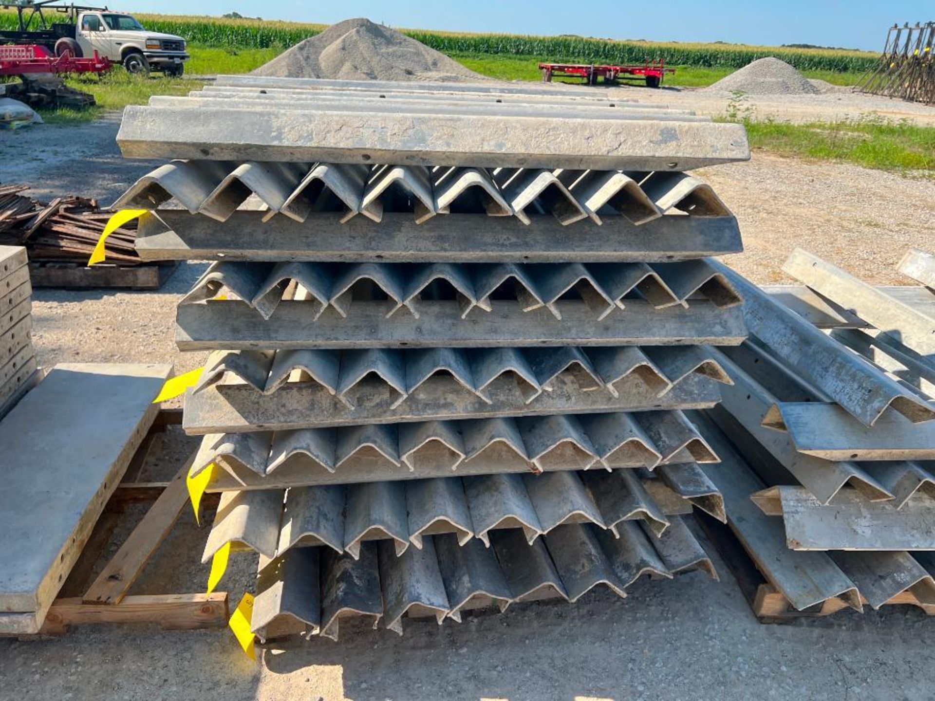 (10) 4"x 4" x 4' ISC Wall Ties Aluminum Concrete Forms, 6-12 Hole Pattern. Located in Altamont, IL - Image 2 of 3