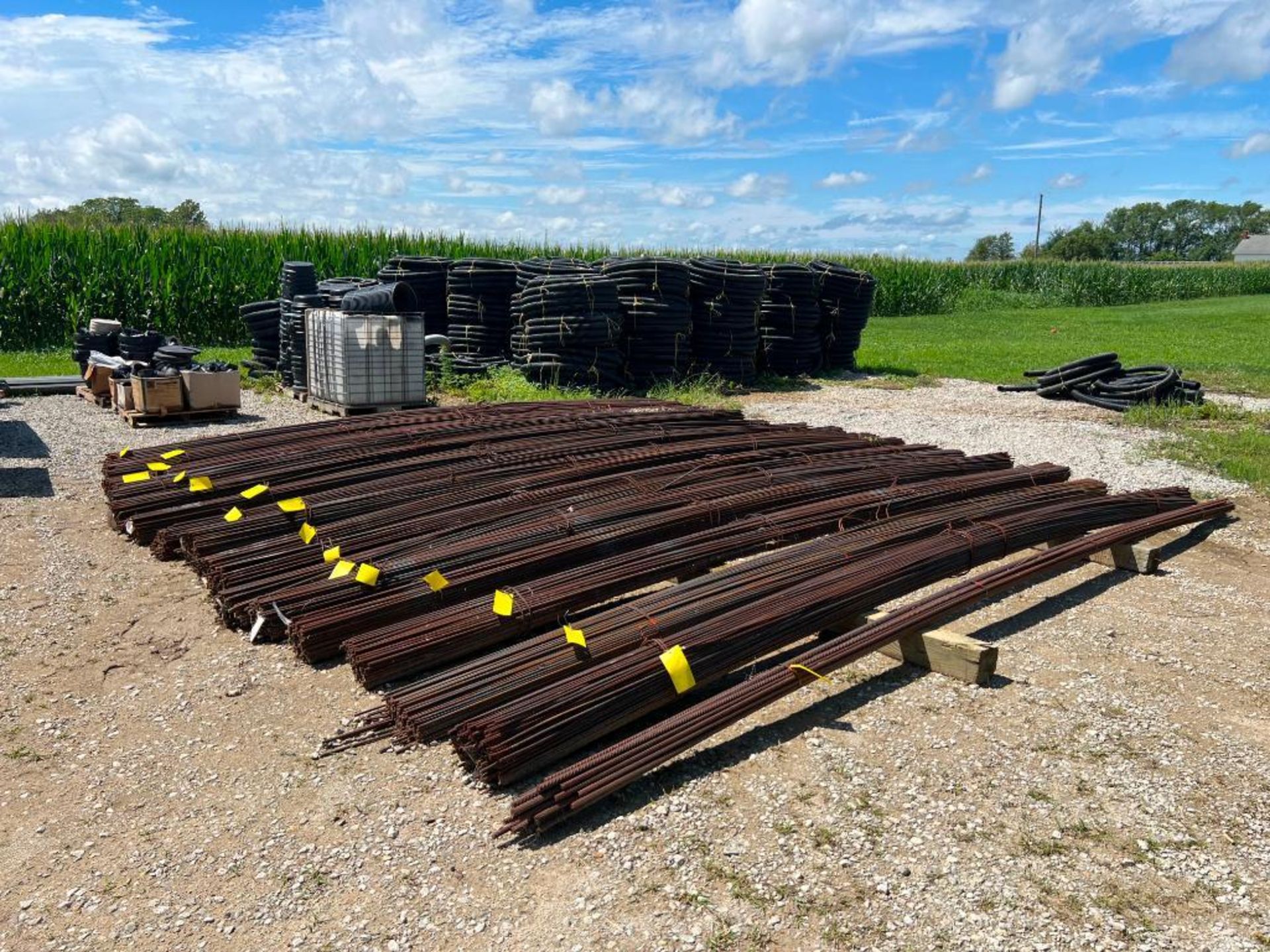 (1) Ton of #4 (20' x 1/2") New Rebar. Located in Altamont, IL - Image 2 of 2