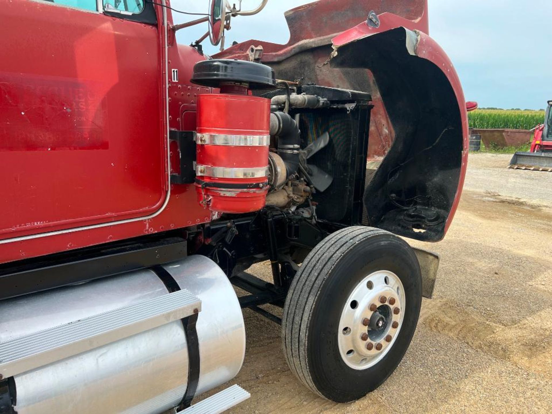 1975 Kenworth W900 Tractor Truck, VIN #1417685, 13 Speed Transmission, Cummins 350HP Engine, Kenwort - Image 28 of 30