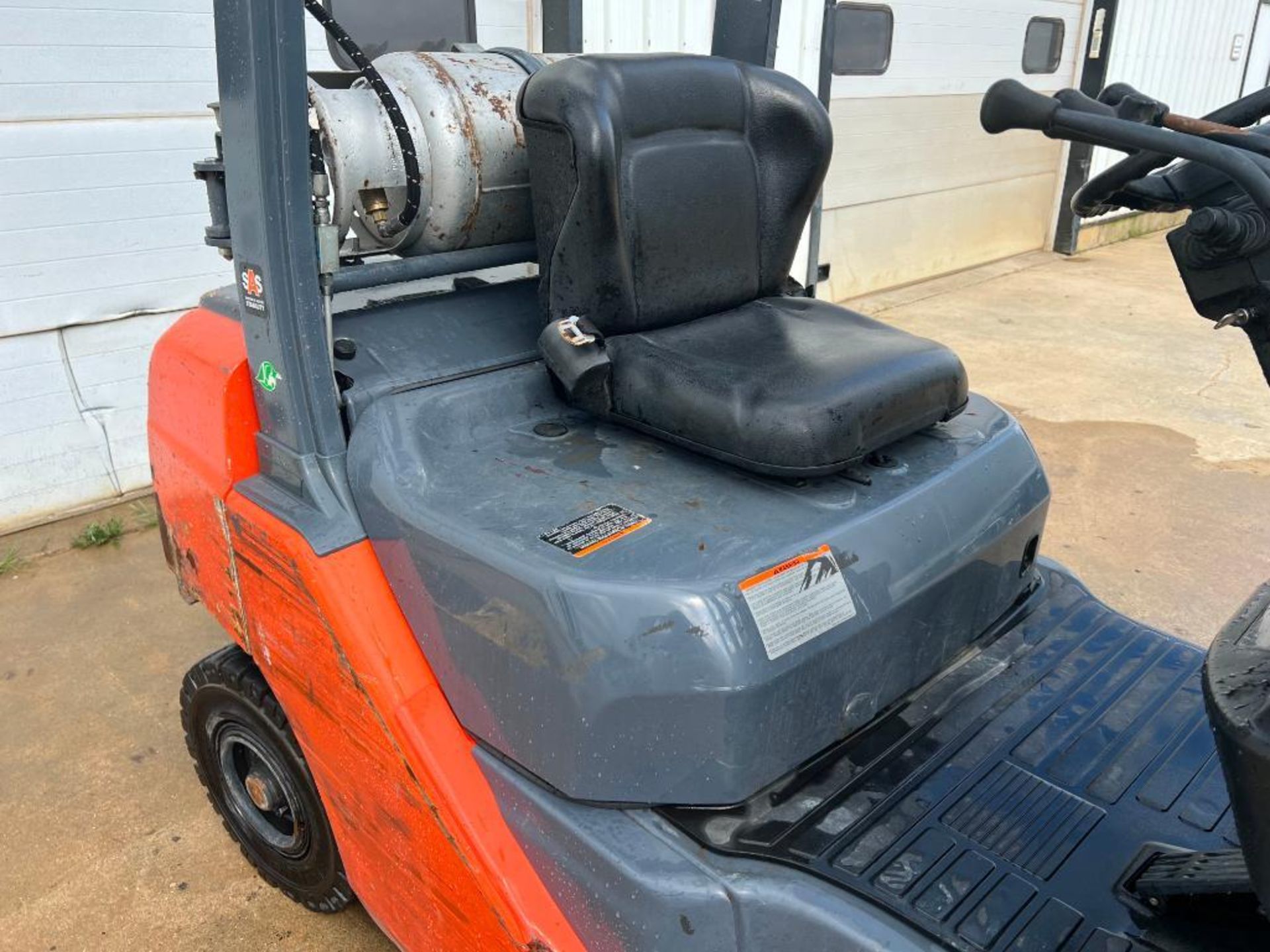 Toyota Forklift Truck, Model 8FGU25, Hours 5,264, LP. Located in Altamont, IL - Image 19 of 19
