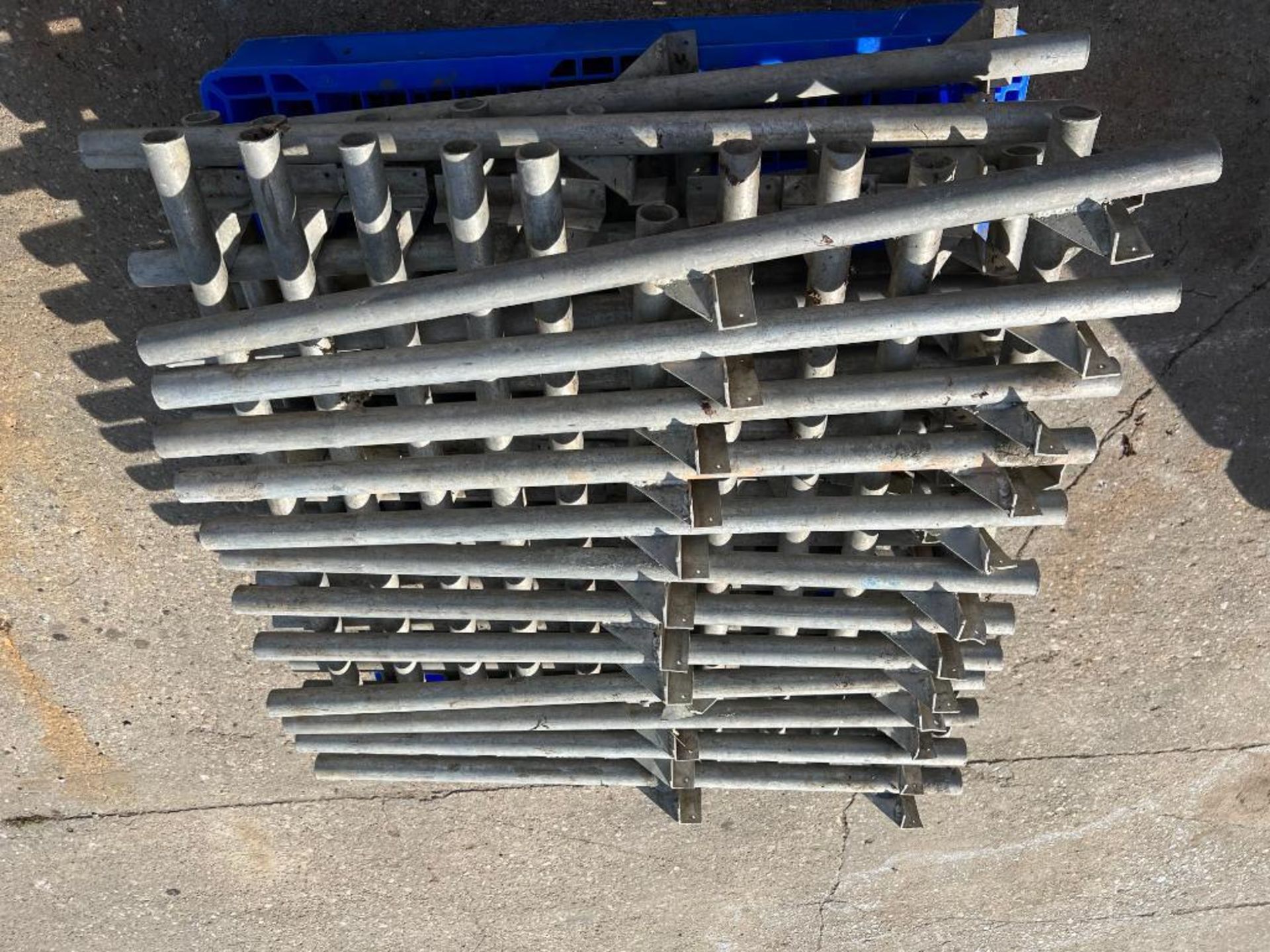 (48) Aluminum Scaffolding Safety Rails. Located in Mt. Pleasant, IA - Image 2 of 2