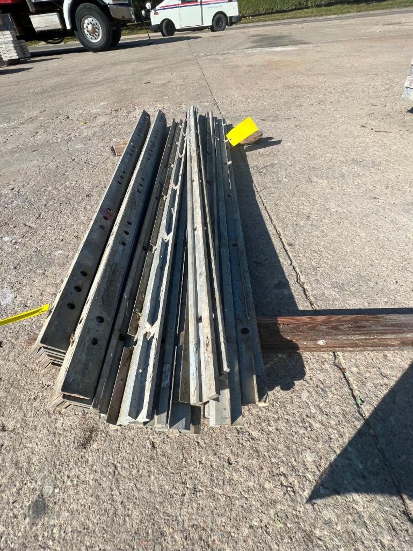 (13) 6' Western Elite Smooth Plywood Adapters . Located in Mt. Pleasant, IA