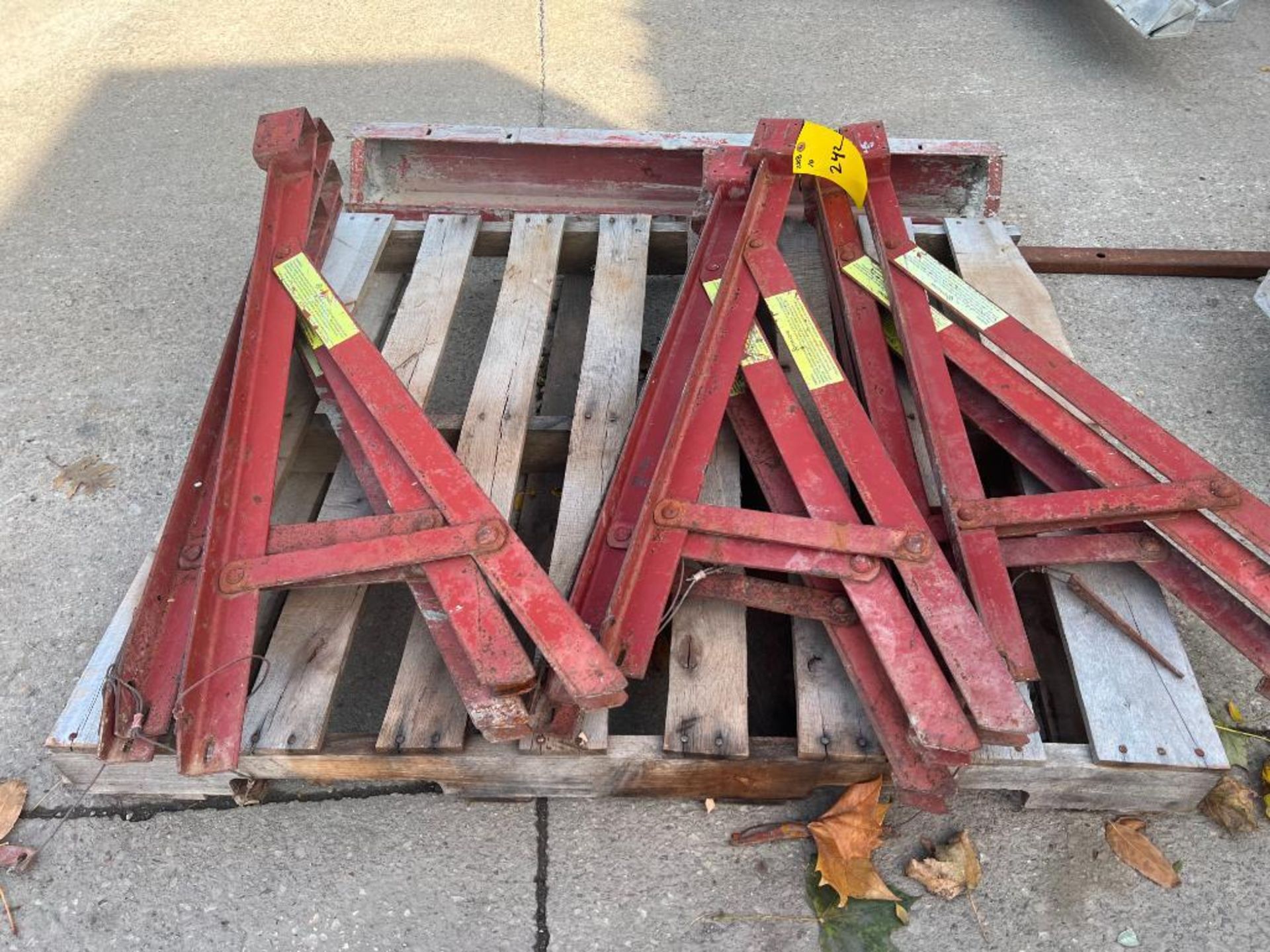 (10) Symons 3' Scaffolding Brackets, (1) 4' x 6" x 6" ISC, & (2) 4' Angles. Located in Mt. Pleasant, - Image 2 of 2
