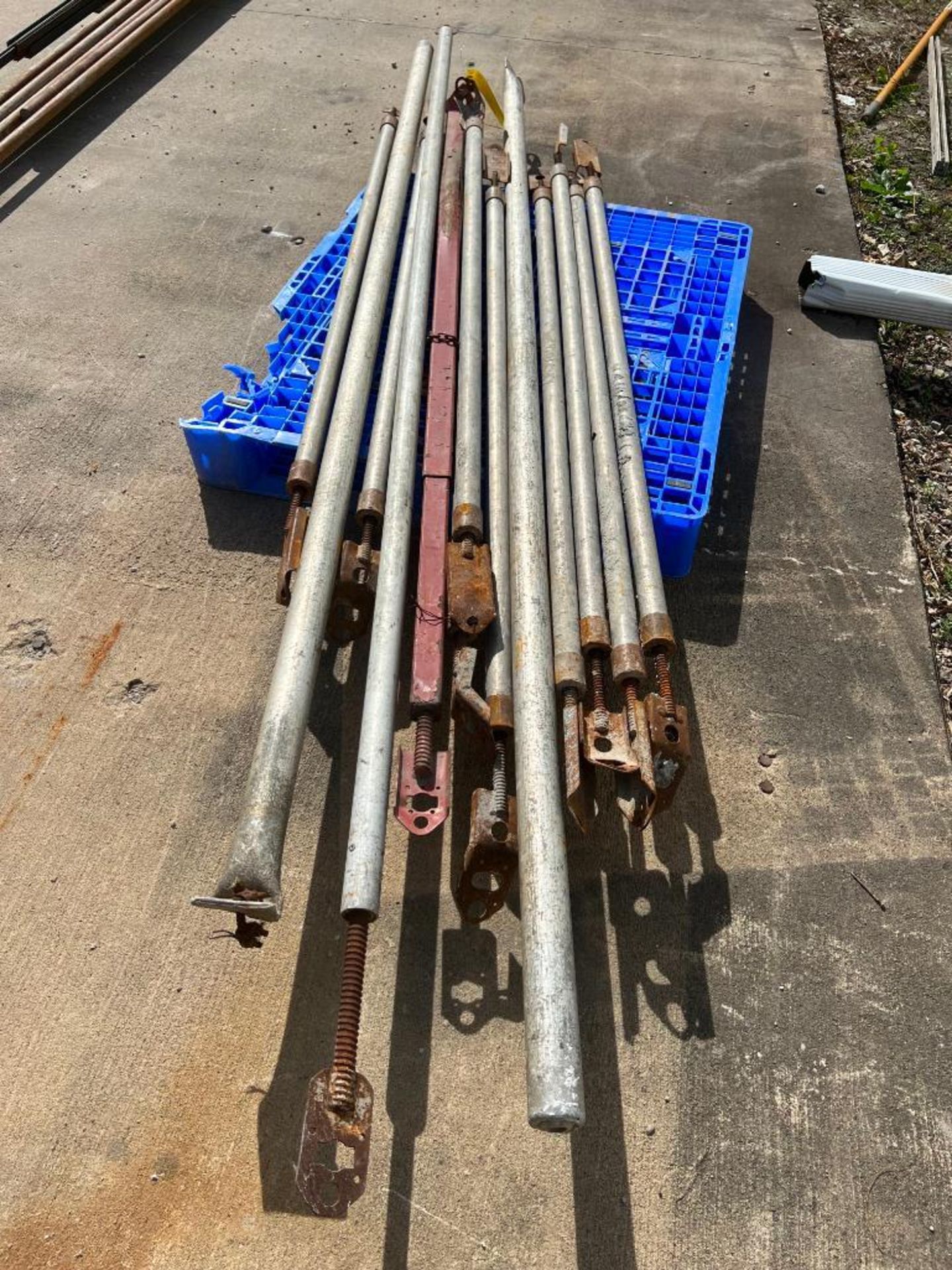 Miscellaneous Size Turnbuckles. Located in Mt. Pleasant, IA