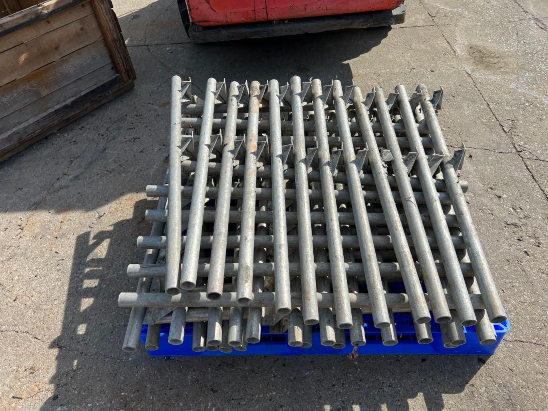 (48) Aluminum Scaffolding Safety Rails. Located in Mt. Pleasant, IA