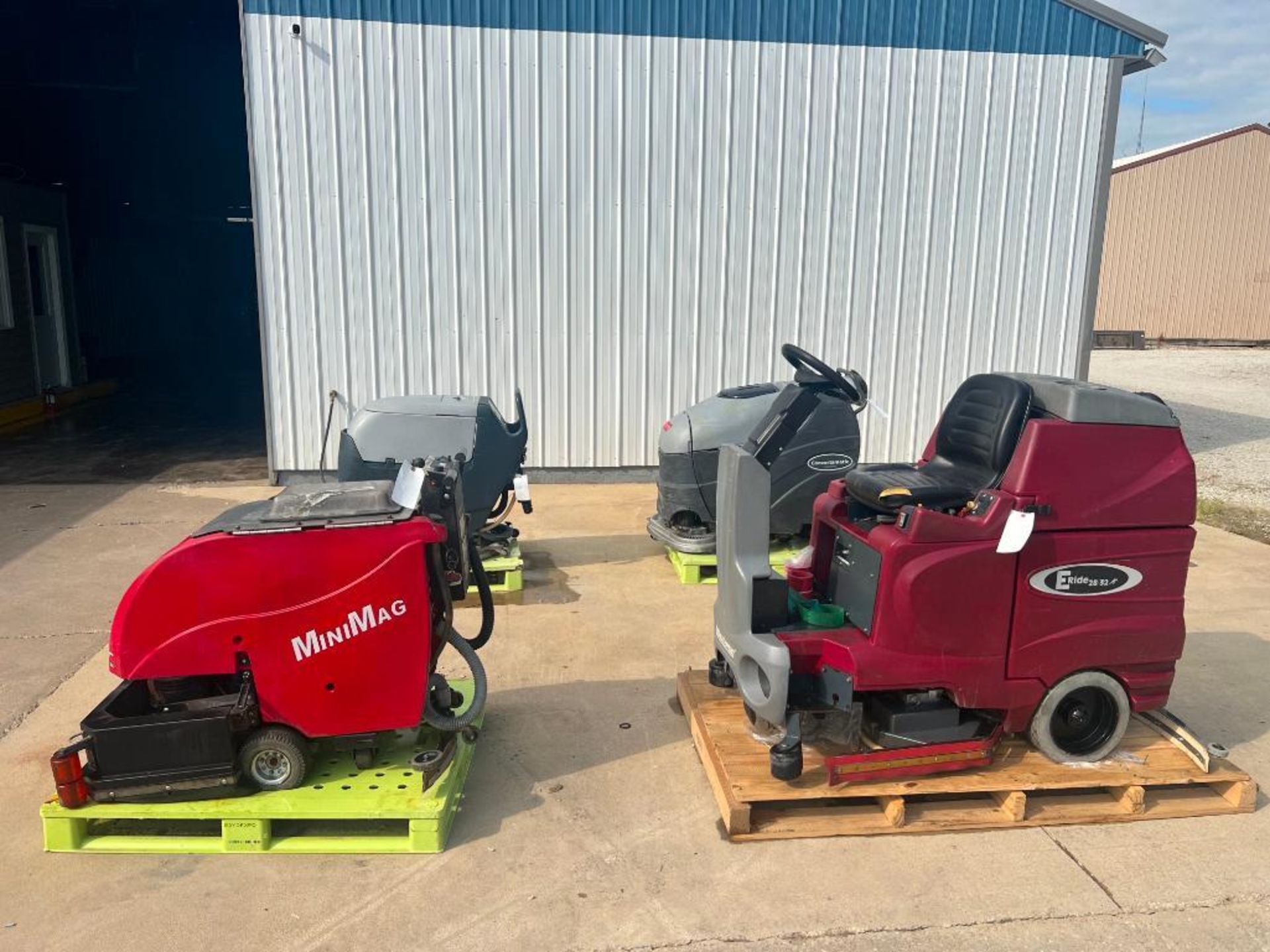 Eride 2832 Rider Floor Scrubber, 8826 Hours, Model ER28D, Serial #13050514, 36 DC Volts. Located in - Image 14 of 15