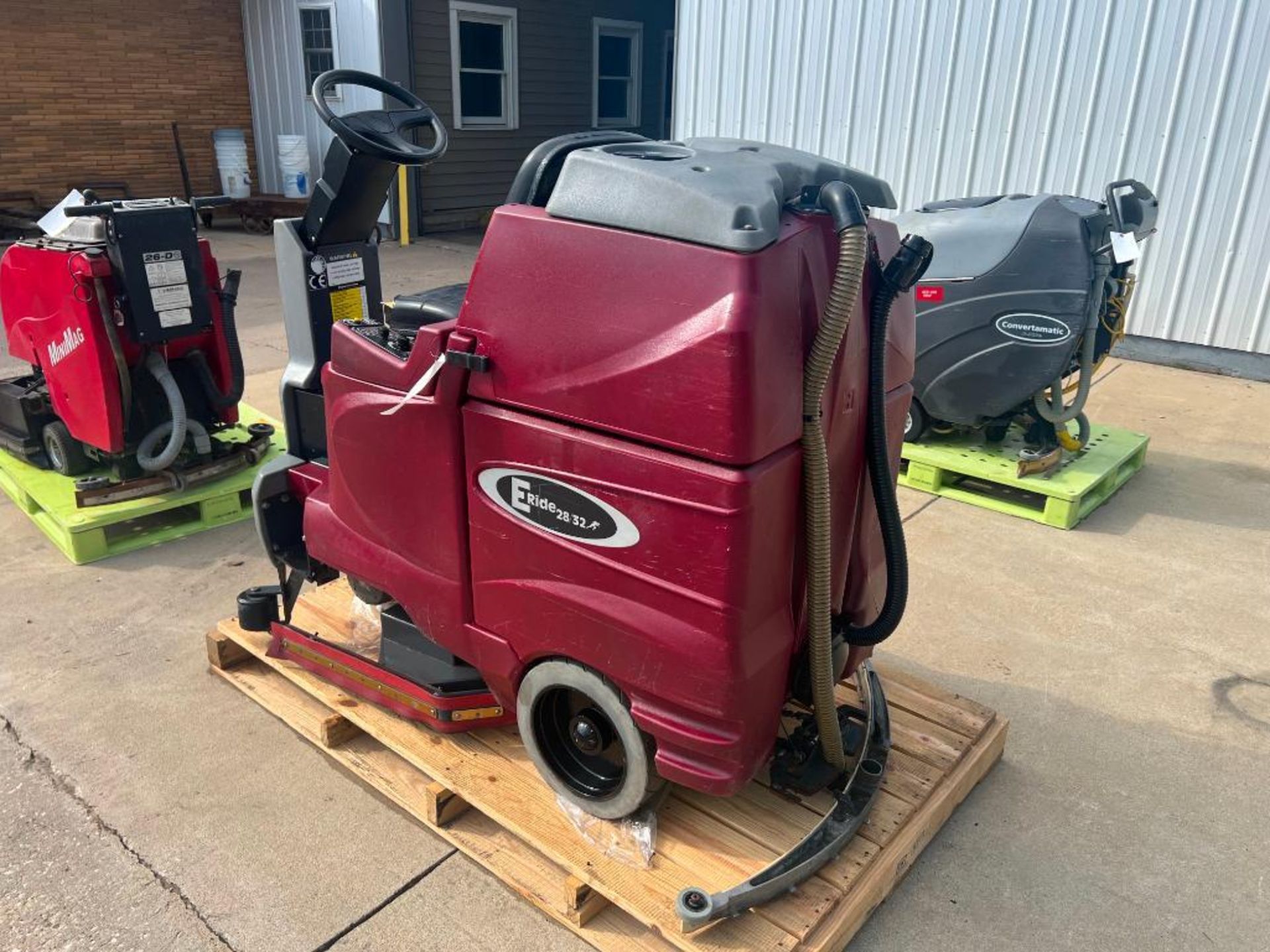 Eride 2832 Rider Floor Scrubber, 8826 Hours, Model ER28D, Serial #13050514, 36 DC Volts. Located in - Image 4 of 15