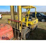 Mitsubishi FD 40 Lift Truck, Hours 4,079, Diesel Engine, Capacity 9000#, Front Main Seal is Out. Loc