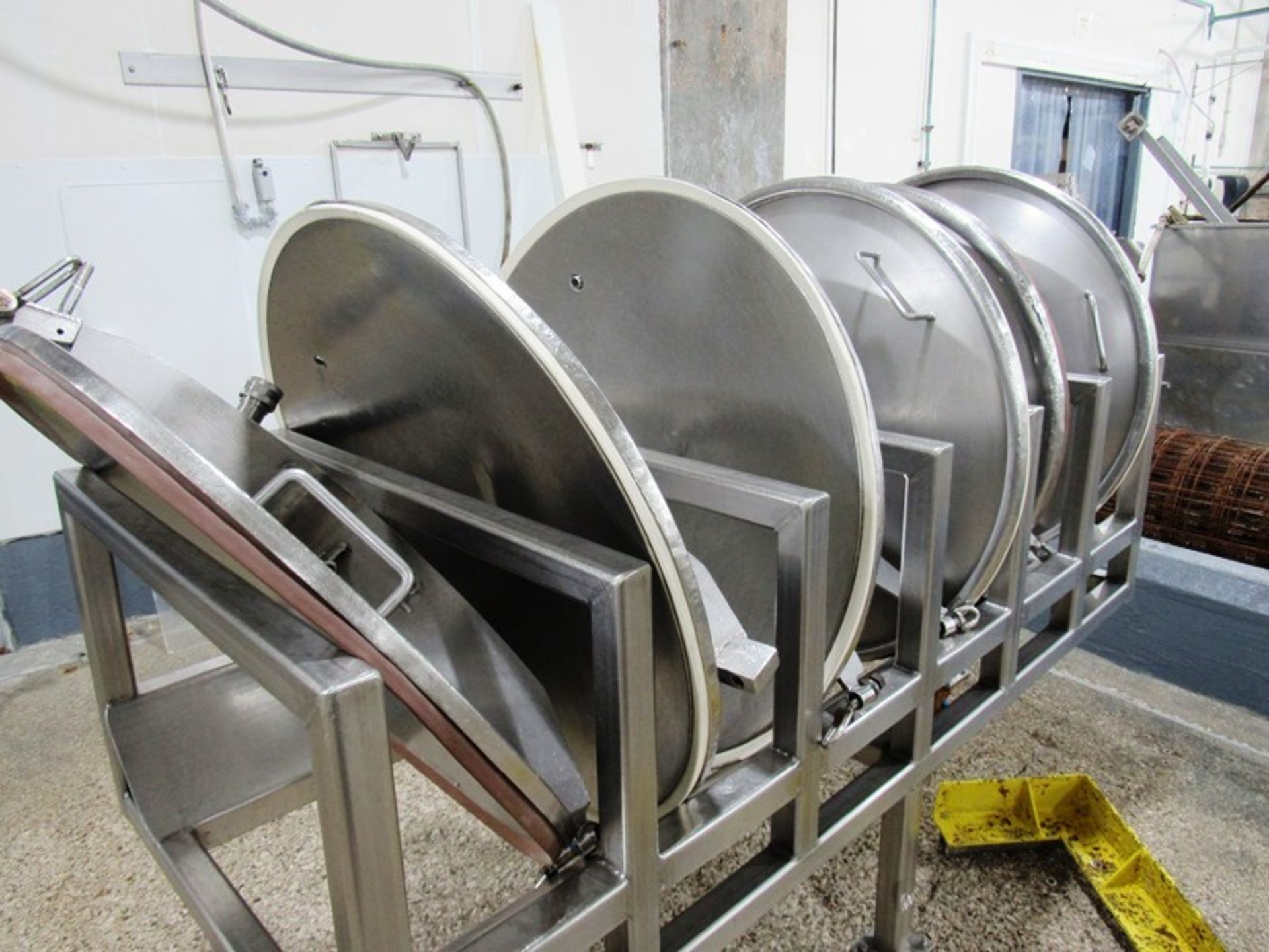Globus Mdl. HS 3/5 Tumbling System, tumbling bed, (1) 750 liter stainless steel drum with lid, - Image 6 of 6