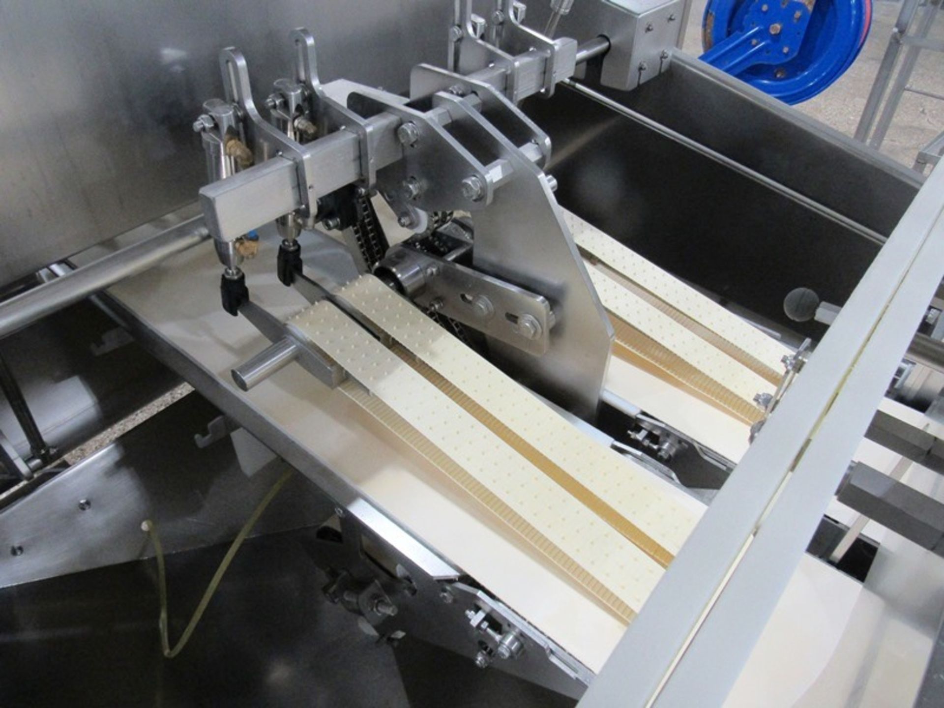 Marel I-Cut 22 Portion Cutter, touchscreen controls, Ser. #E011356, 230 volts, 3 phase, 8 KW, 50/ - Image 5 of 6