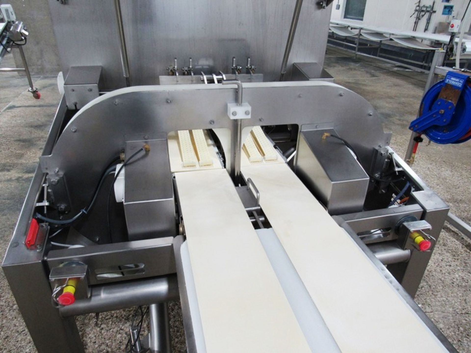 Marel I-Cut 22 Portion Cutter, touchscreen controls, Ser. #E011356, 230 volts, 3 phase, 8 KW, 50/ - Image 4 of 6