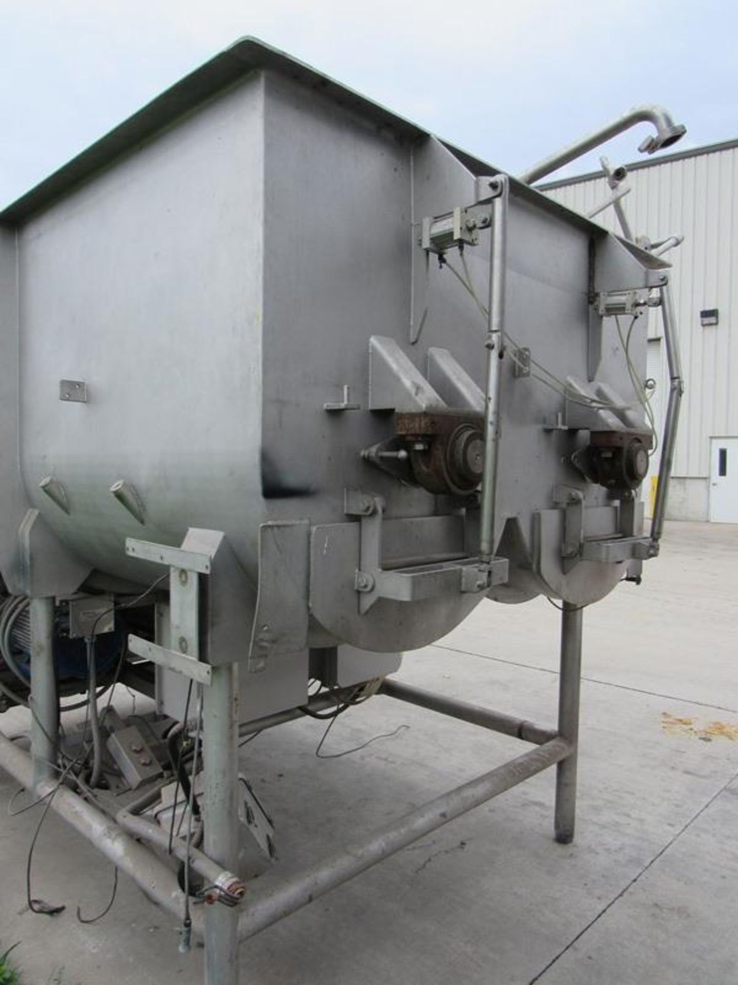 Stainless Steel Dual Shaft Ribbon Blender, 5' Wide X 8' L X 42" D bowl, Dual front end discharge, - Image 4 of 5