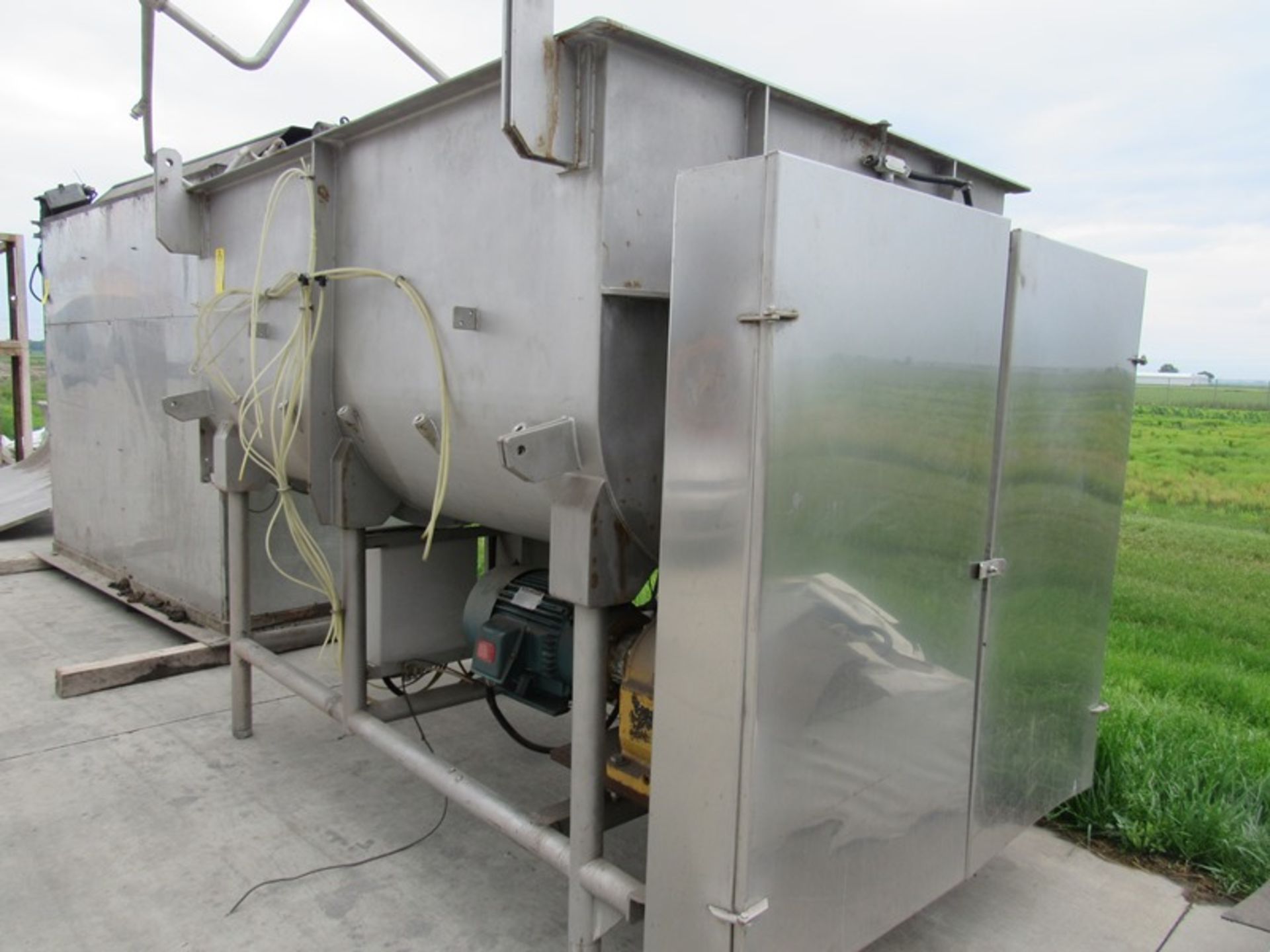 Stainless Steel Dual Shaft Ribbon Blender, 5' Wide X 8' L X 42" D bowl, Dual front end discharge, - Image 2 of 5