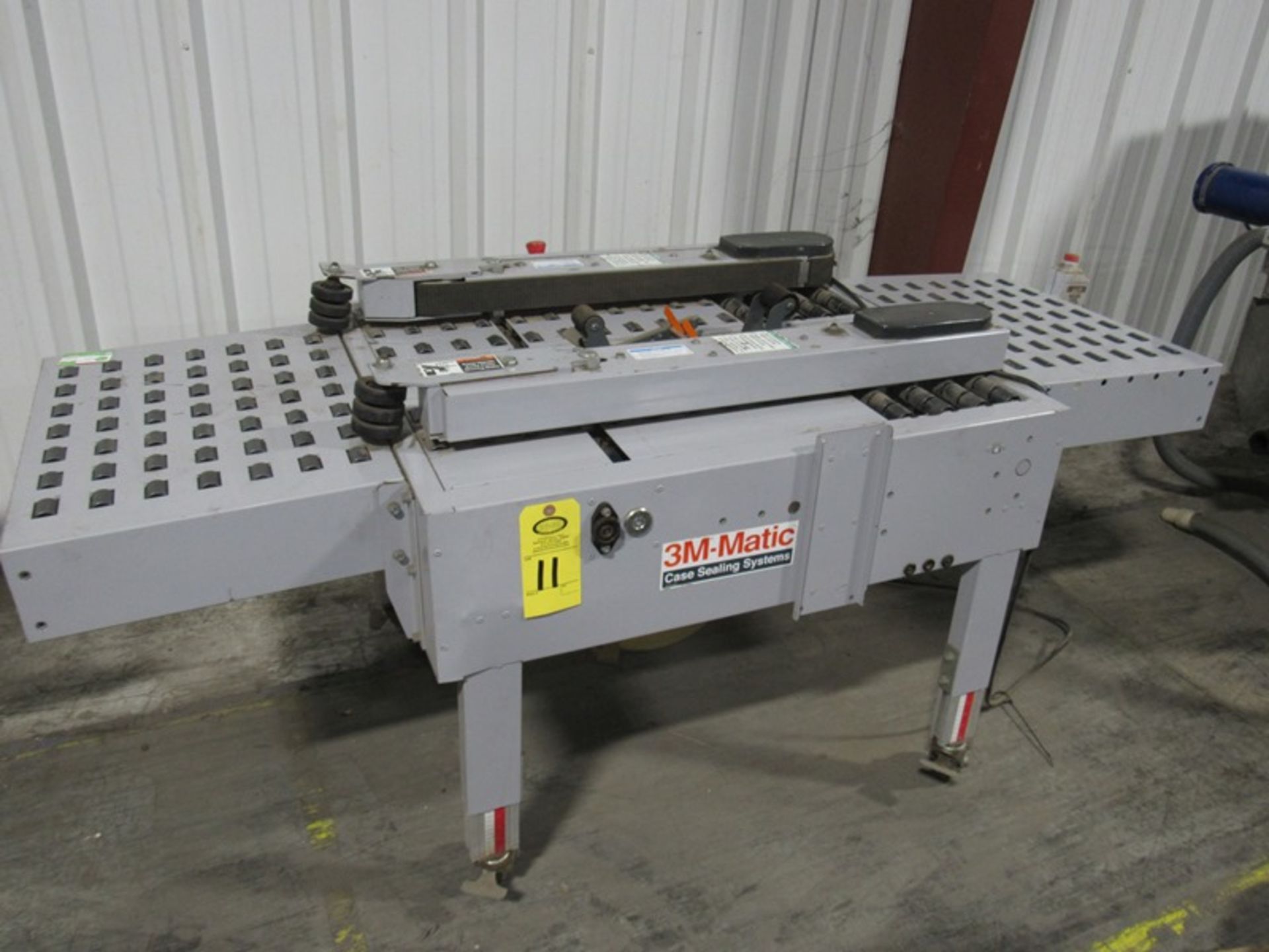 3M Mdl. A80/B Portable Case Sealer, bottom tape, Ser #5032, 120 volts (Loading Fee: $75.00 - Rigger: