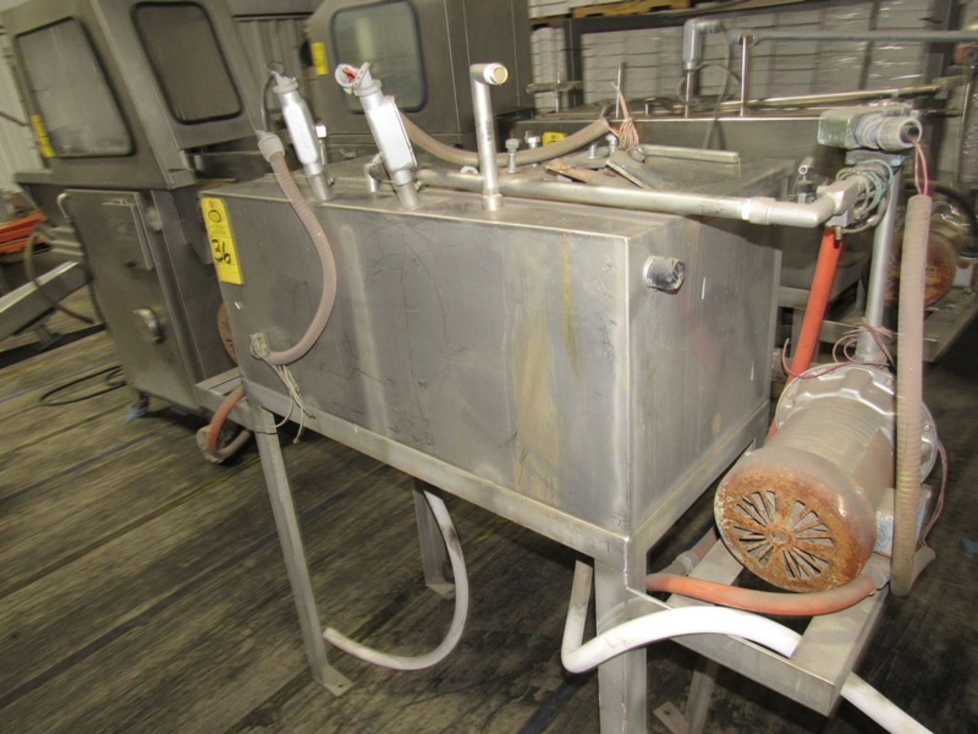 Chad Automated Wash Tank with pump (Loading Fee: $75.00 - Rigger: Norm Pavlish - Nebraska