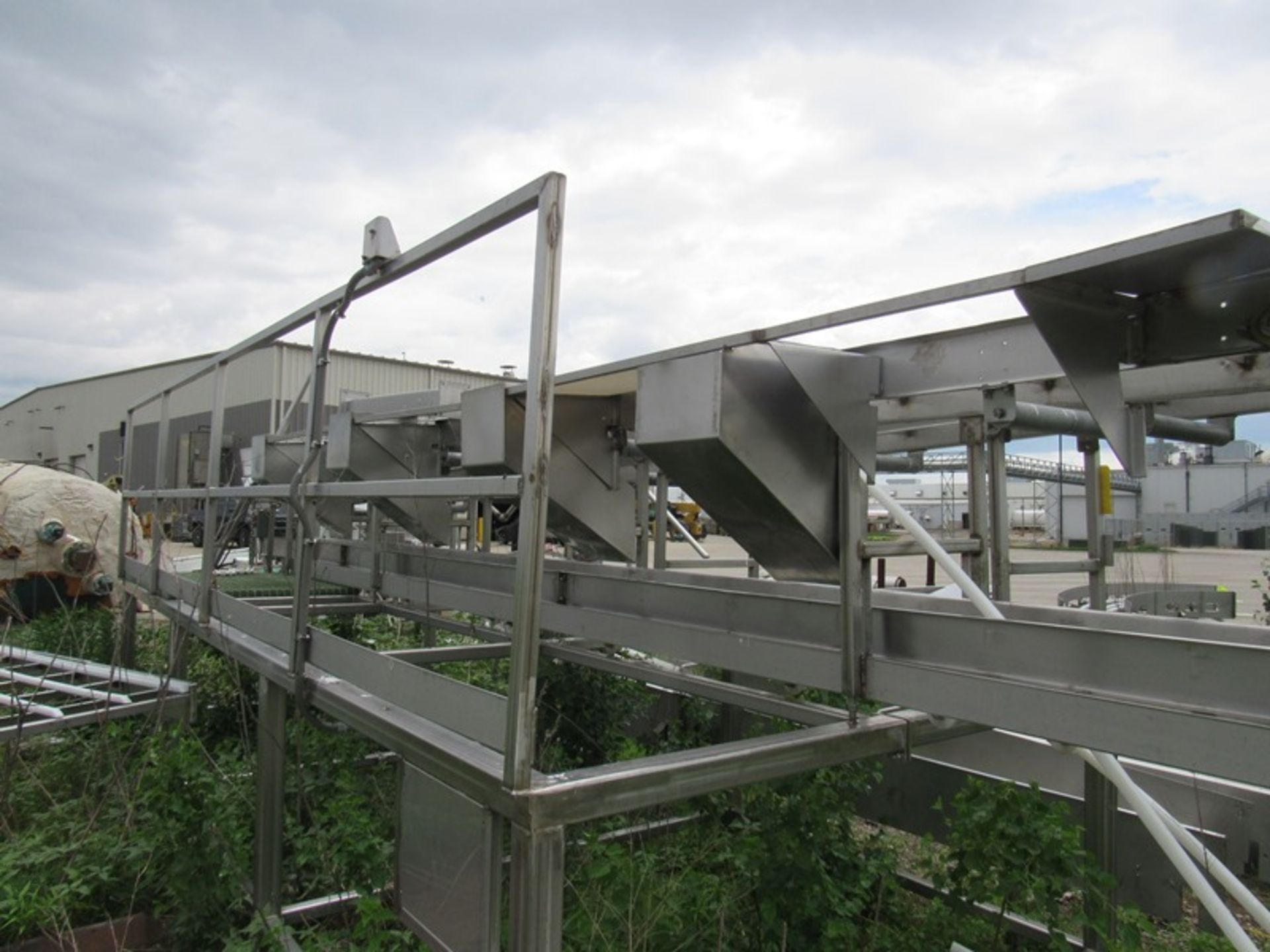 Stainless Steel Boning Conveyor, (2) 18" W X 21' L Belts (4) drop chutes, 12" wide bottom - Image 3 of 5