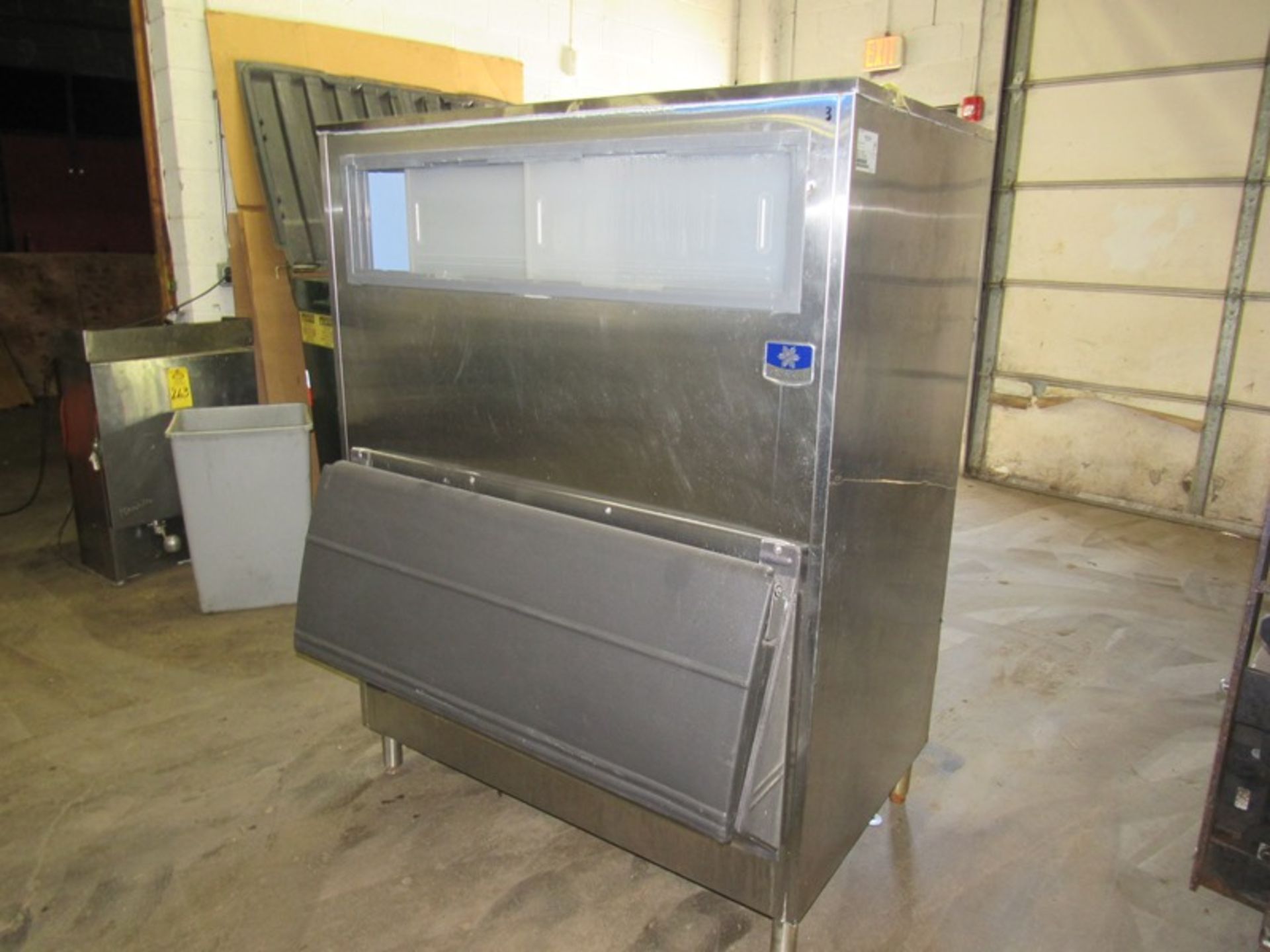 Manitowoc Mdl. KY1350N-261 Ice Maker, Ser. #1120121908, with storage bin model F1300, Ser. # - Image 6 of 9