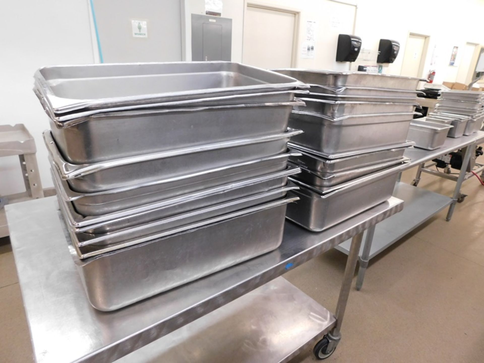 Lot of (35) Stainless Steel Pans, 20" X 14" X 4" - (Loading Fee: $50.00 Nebraska Stainless- Norm - Image 2 of 2
