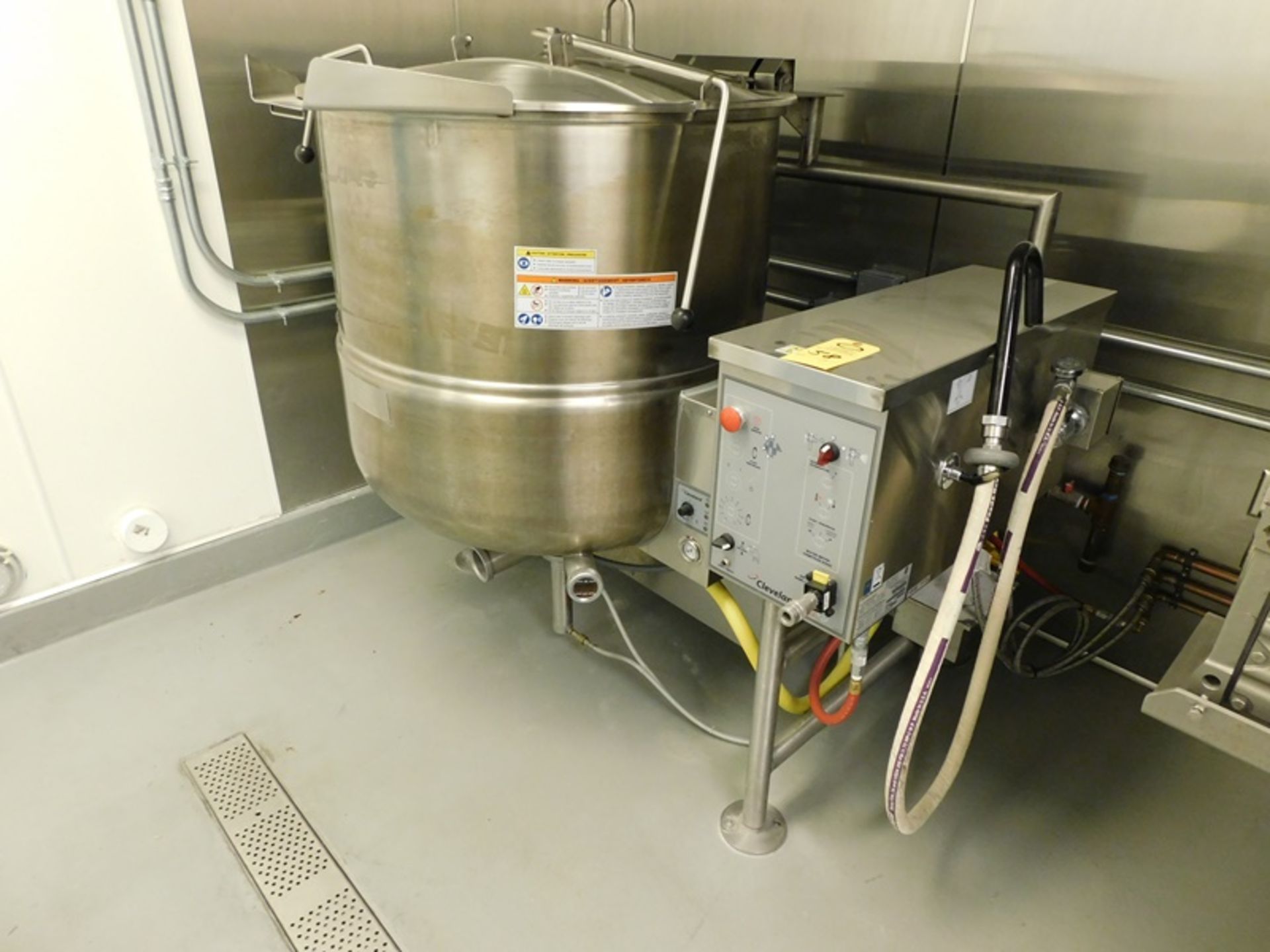 Cleveland Mdl. HA-MRGL-100T Kettle, Ser. #150923059404, 100 gallon, tilt scrape surface bowl, 36" X