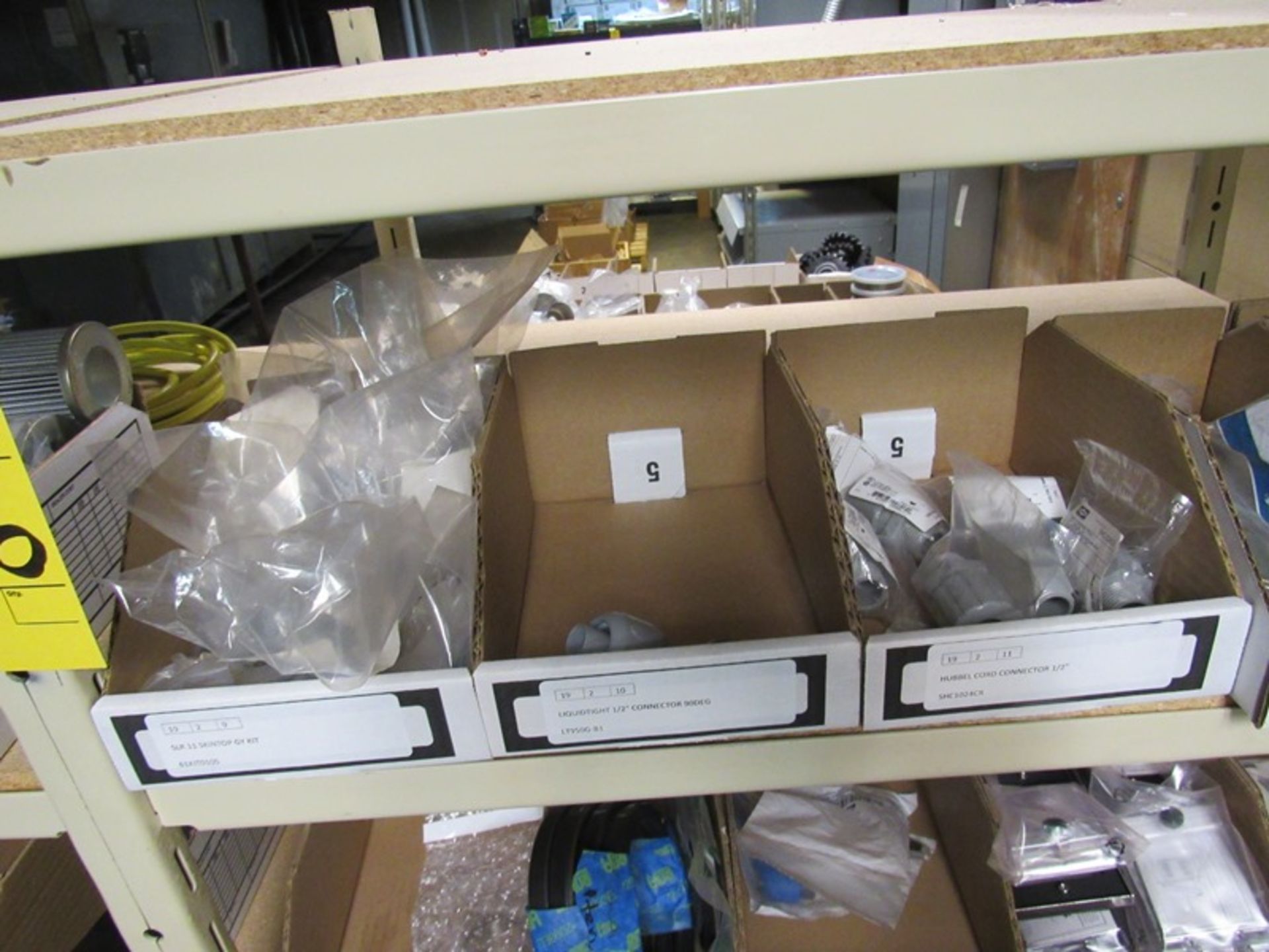 Lot Shelving Unit Contents Only: Filters, Connectors, Clamps, Cap Lugs, Adaptors, (2) Actuators, - Image 17 of 29