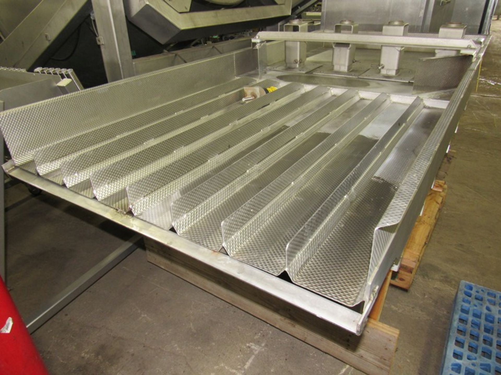 Key Mdl. 426345-1 Stainless Steel Vibratory Conveyor, 44" W X 5' L , 8 lanes, 4" wide, 230 volts, - Image 2 of 4