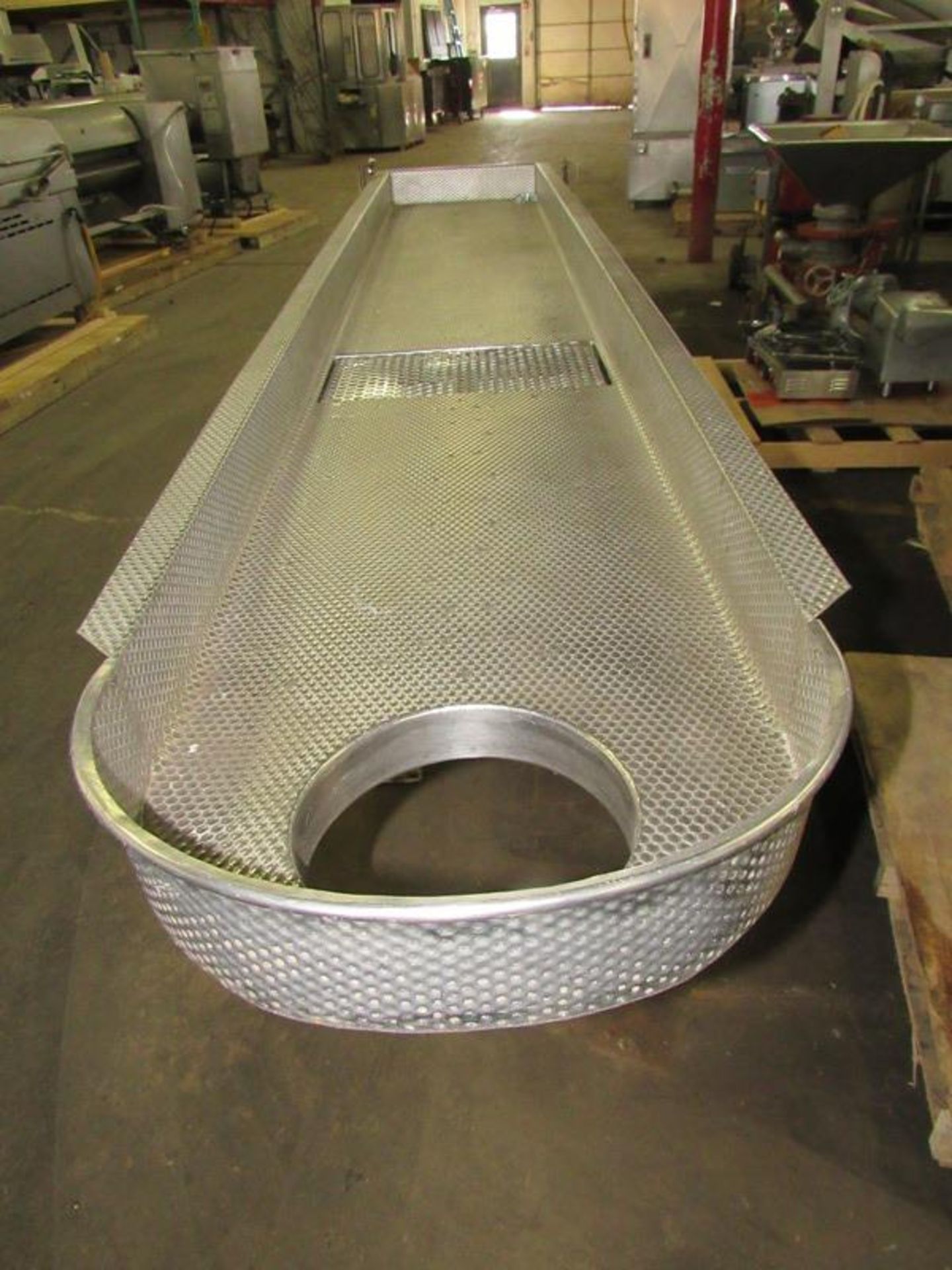 Smalley Mdl. EMC2t Vibratory Conveyor, dimpled stainless steel tray, 18" W X 115" L X 4" D, 9" - Image 4 of 6
