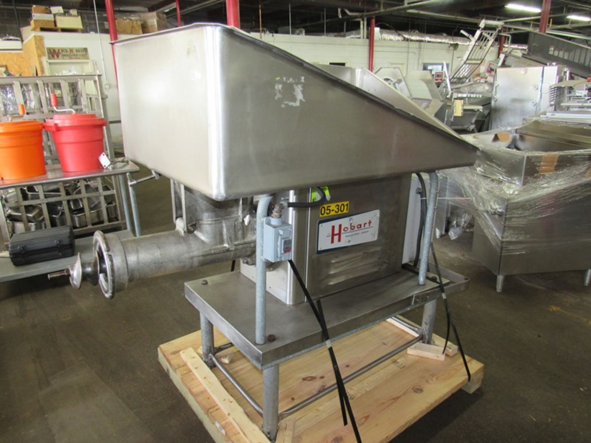 Hobart Mdl. 4256 Pan Feed Grinder, Ser. #1501339, 15 h.p., 480 volts (Located In Sandwich, IL )